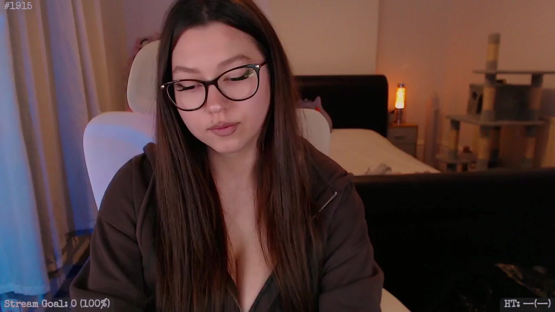 Gallery image thumbnail from AnnAngelx's myfreecams stream on, 05/15/2025, 22:18 image 3 of 20