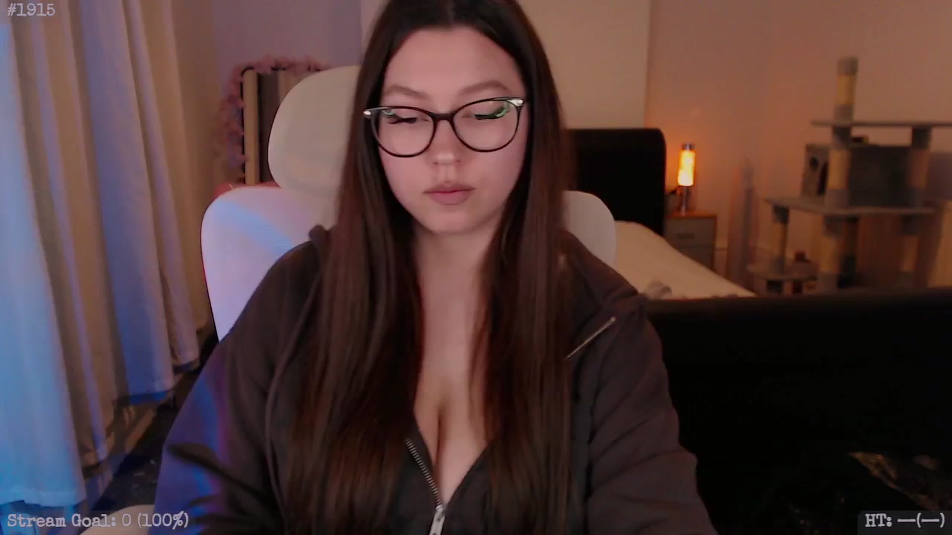 Gallery image thumbnail from AnnAngelx's myfreecams stream on, 05/15/2025, 22:18 image 4 of 20
