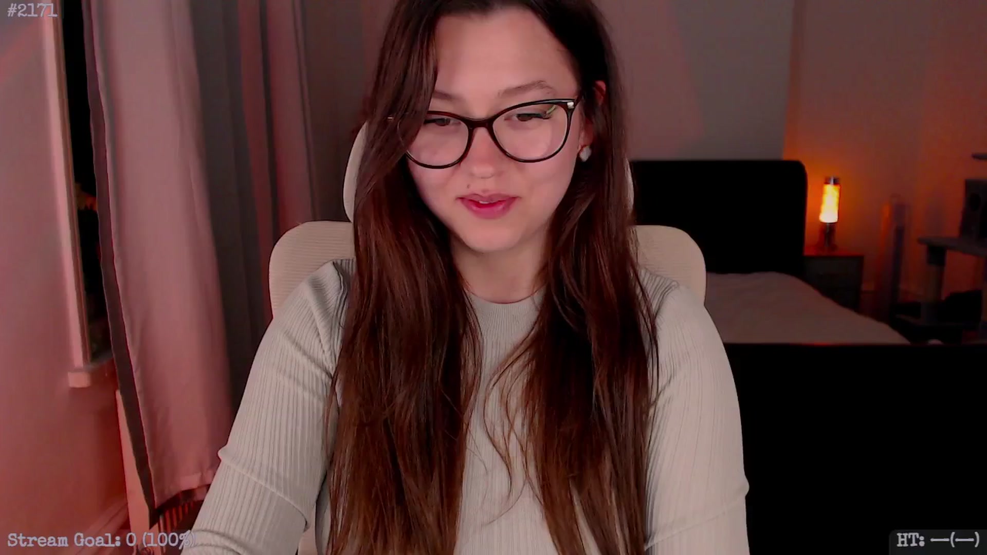 Gallery image thumbnail from AnnAngelx's myfreecams stream on, 05/19/2025, 22:20 image 1 of 20