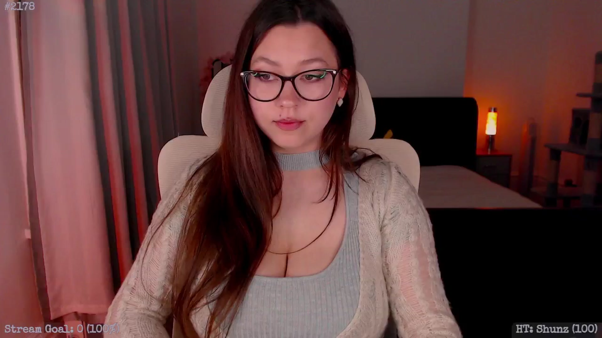 Gallery image thumbnail from AnnAngelx's myfreecams stream on, 05/20/2025, 22:07 image 5 of 20