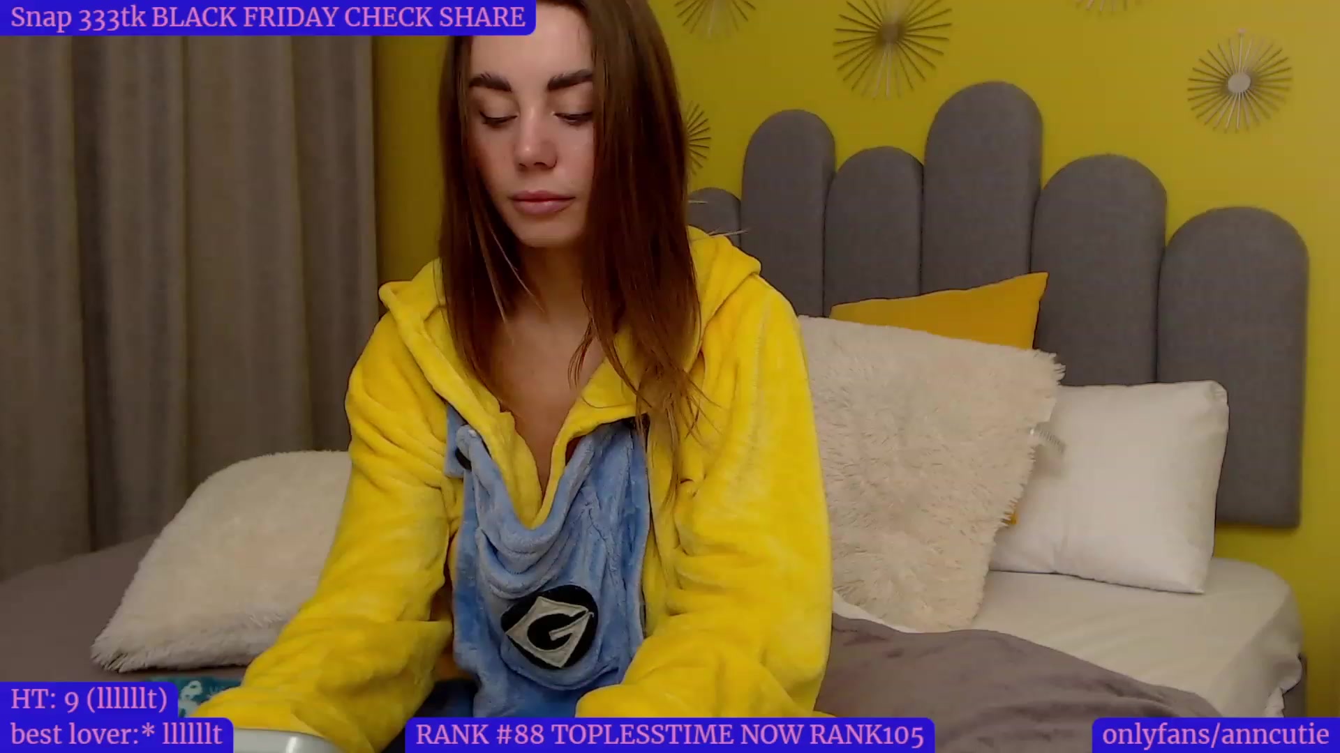 Gallery image thumbnail from AnnCutie's myfreecams stream on, 11/25/2022, 15:27 image 6 of 20