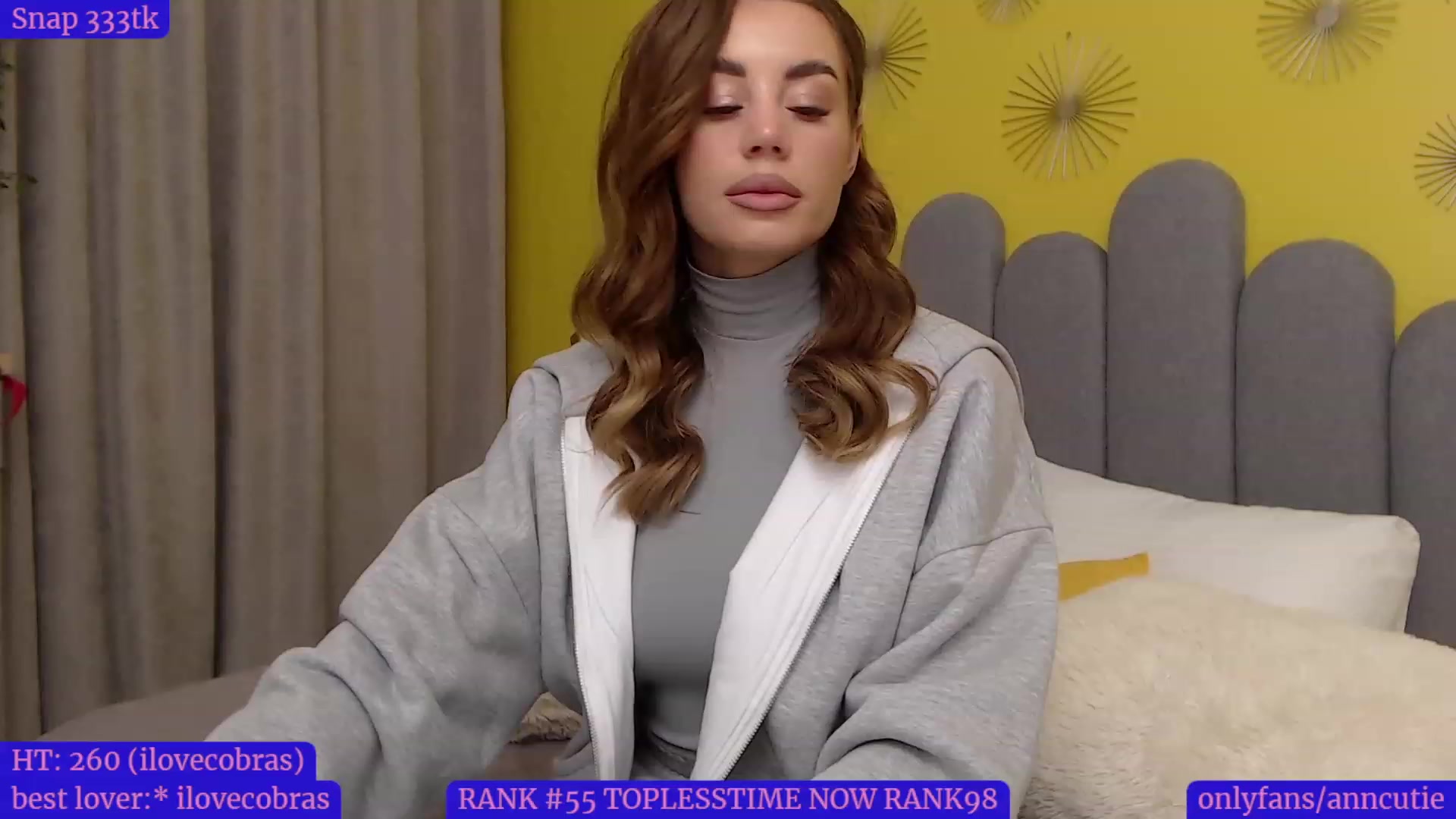 Gallery image thumbnail from AnnCutie's myfreecams stream on, 11/27/2022, 23:28 image 4 of 20