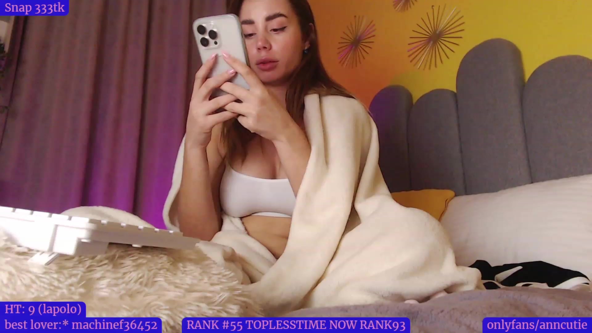 Gallery image thumbnail from AnnCutie's myfreecams stream on, 11/29/2022, 17:59 image 6 of 20