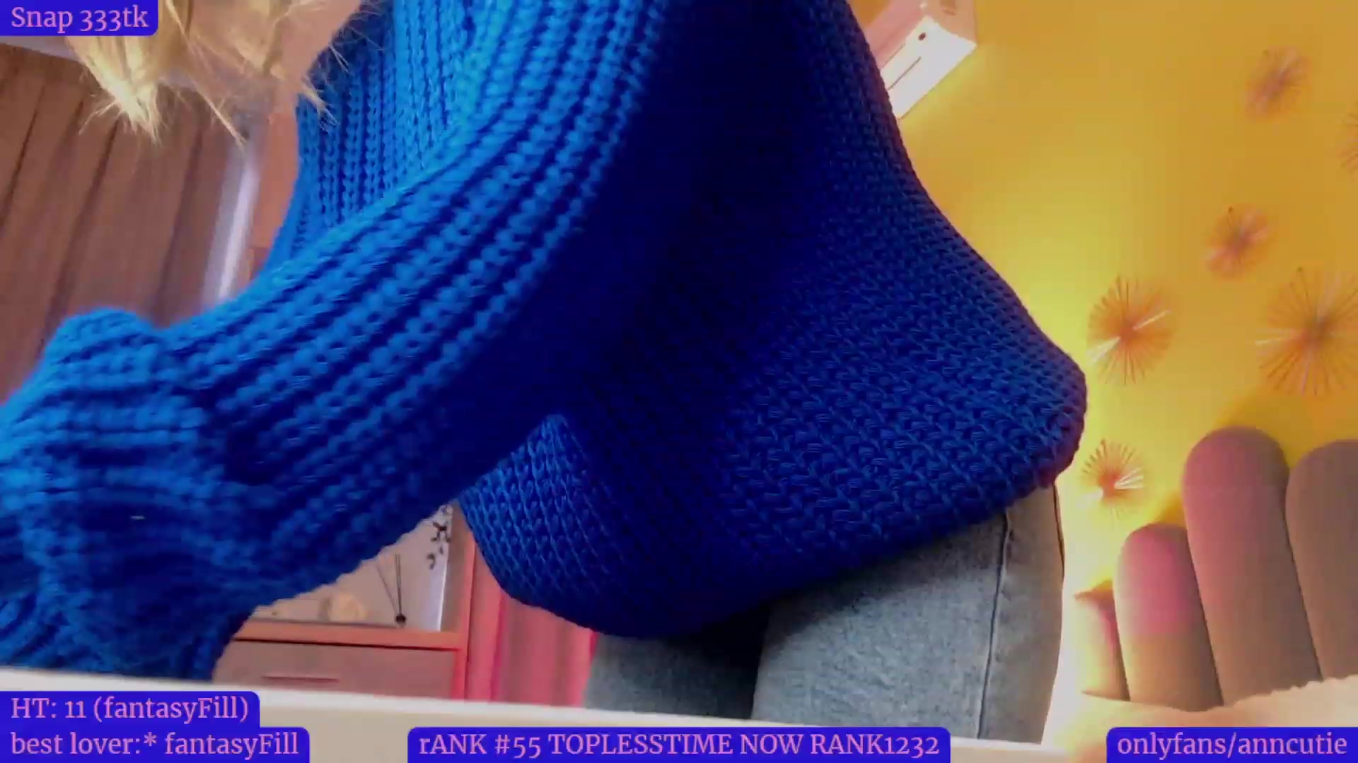 Gallery image thumbnail from AnnCutie's myfreecams stream on, 12/01/2022, 14:08 image 17 of 20