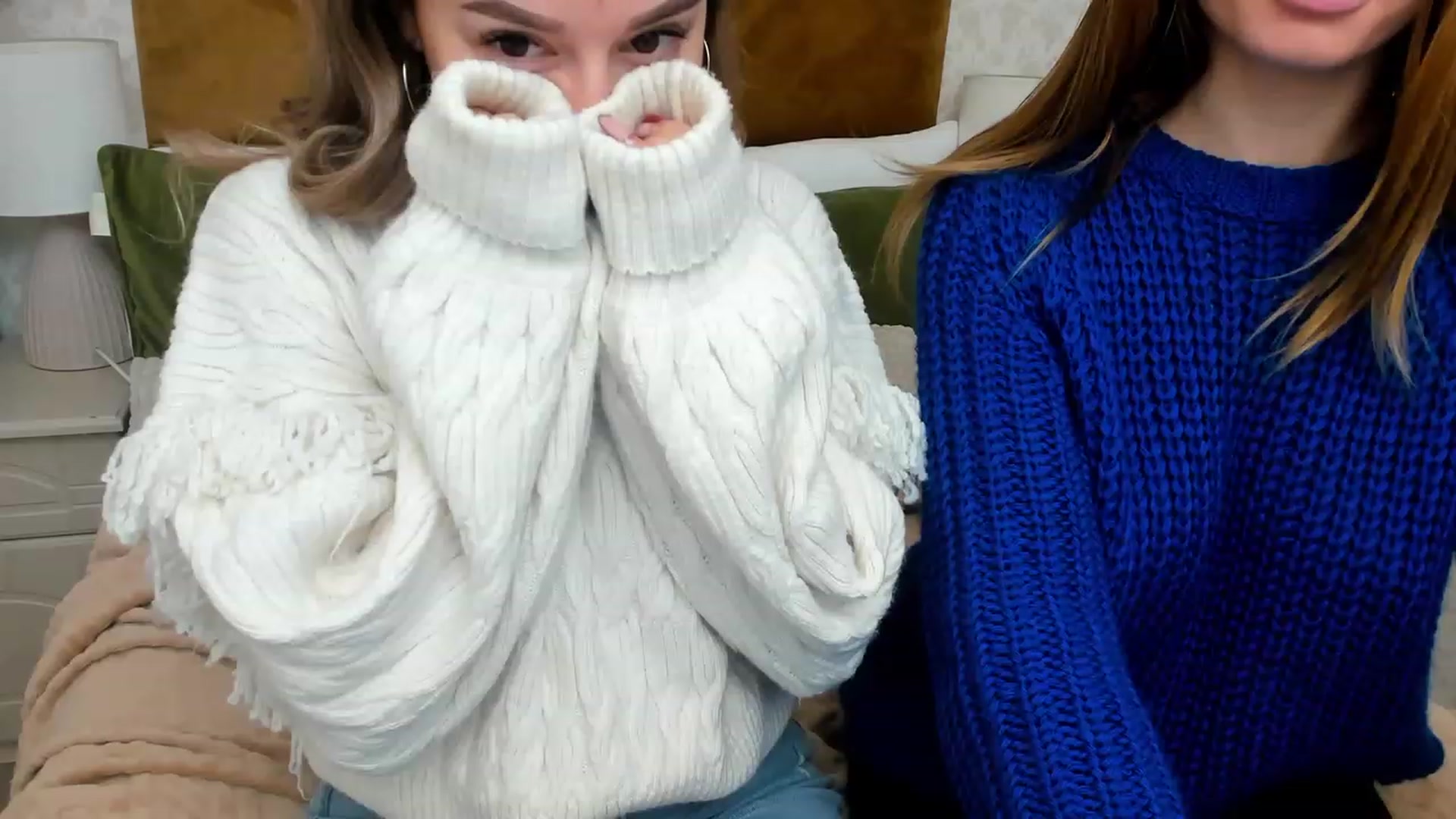 Gallery image thumbnail from AnnCutie's myfreecams stream on, 12/03/2022, 07:52 image 14 of 20