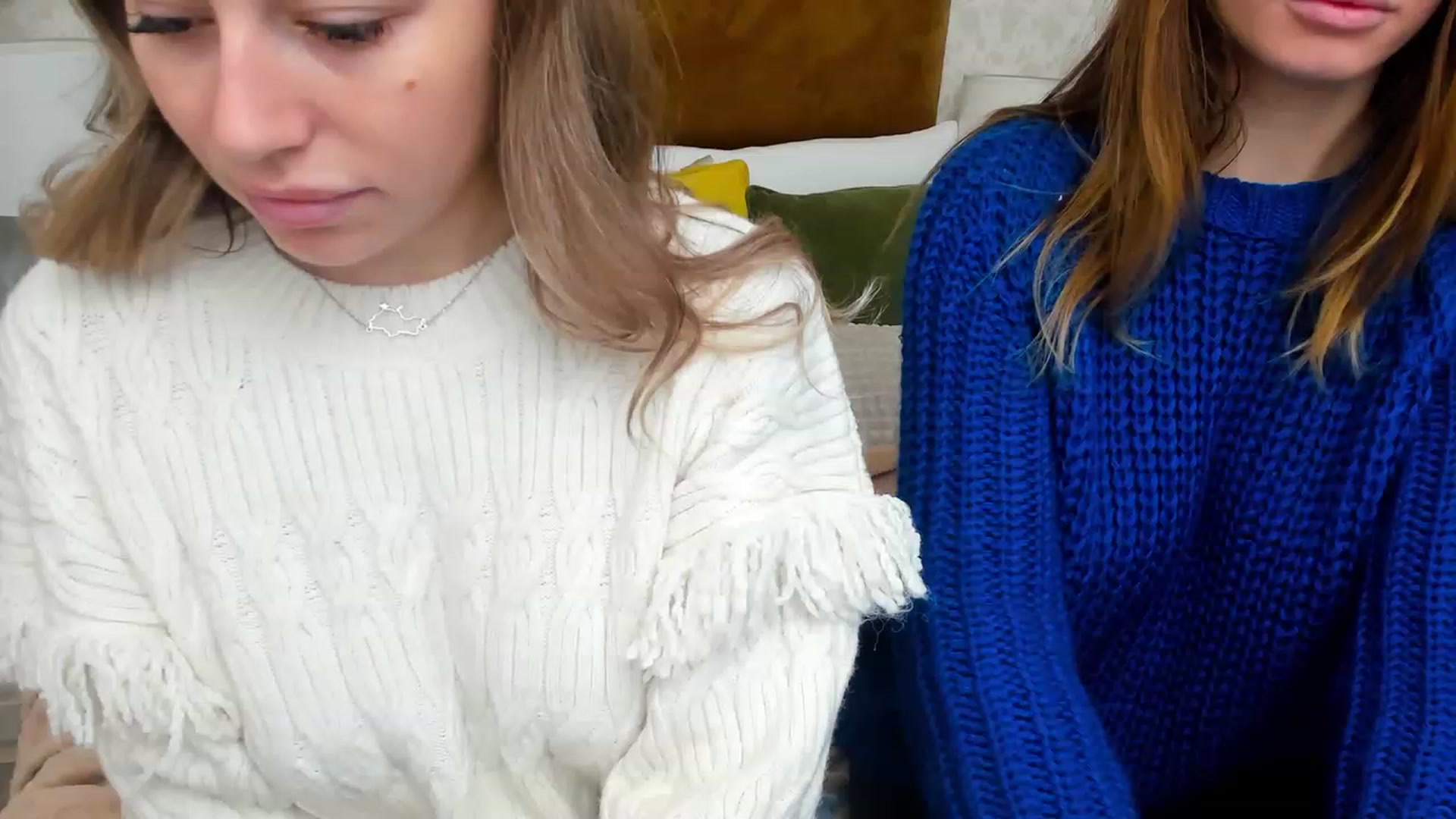Gallery image thumbnail from AnnCutie's myfreecams stream on, 12/03/2022, 07:52 image 12 of 20