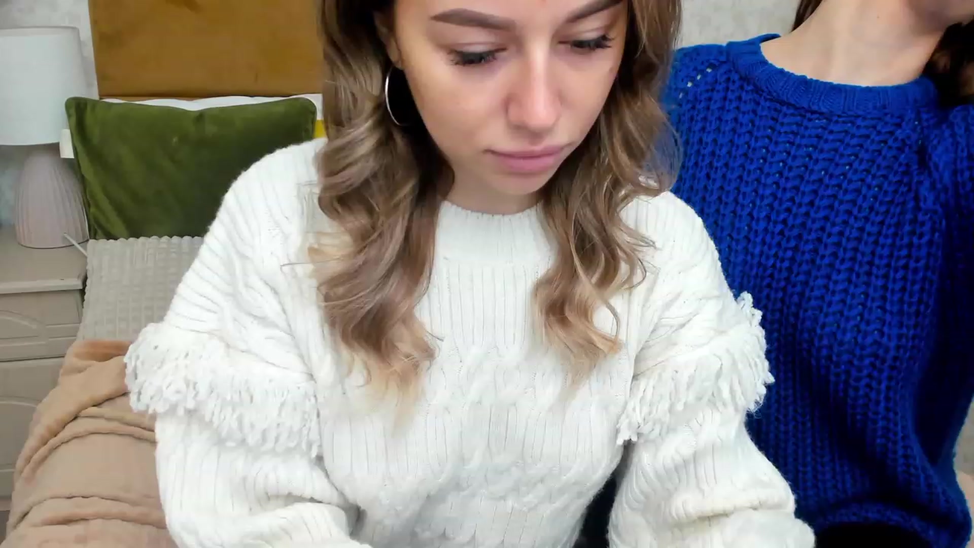 Gallery image thumbnail from AnnCutie's myfreecams stream on, 12/03/2022, 07:52 image 2 of 20