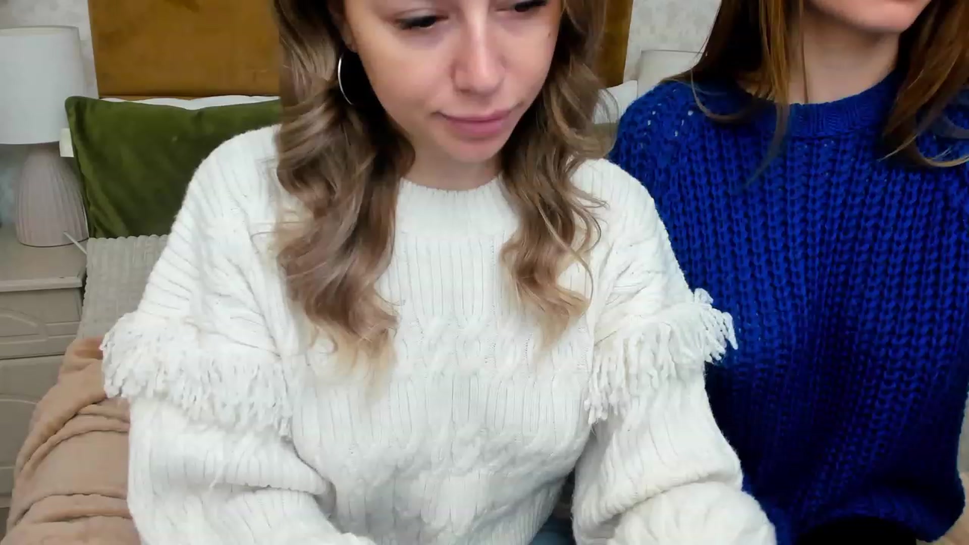 Gallery image thumbnail from AnnCutie's myfreecams stream on, 12/03/2022, 07:52 image 5 of 20
