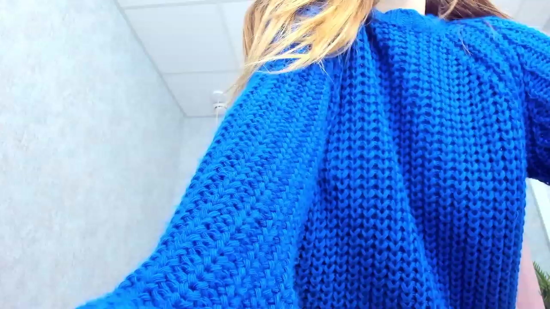 Gallery image thumbnail from AnnCutie's myfreecams stream on, 12/03/2022, 08:23 image 2 of 20