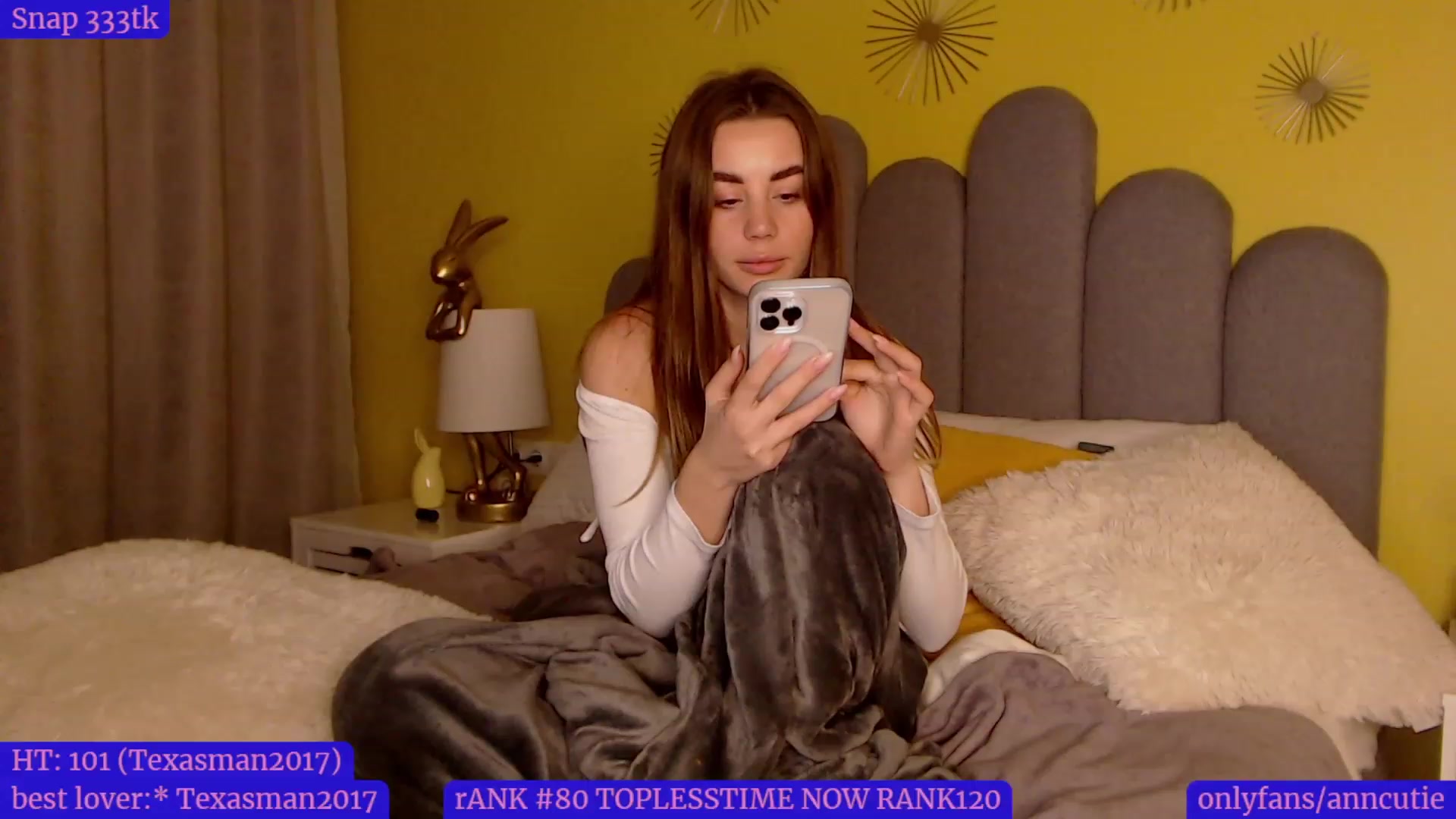 Gallery image thumbnail from AnnCutie's myfreecams stream on, 12/04/2022, 19:30 image 7 of 20