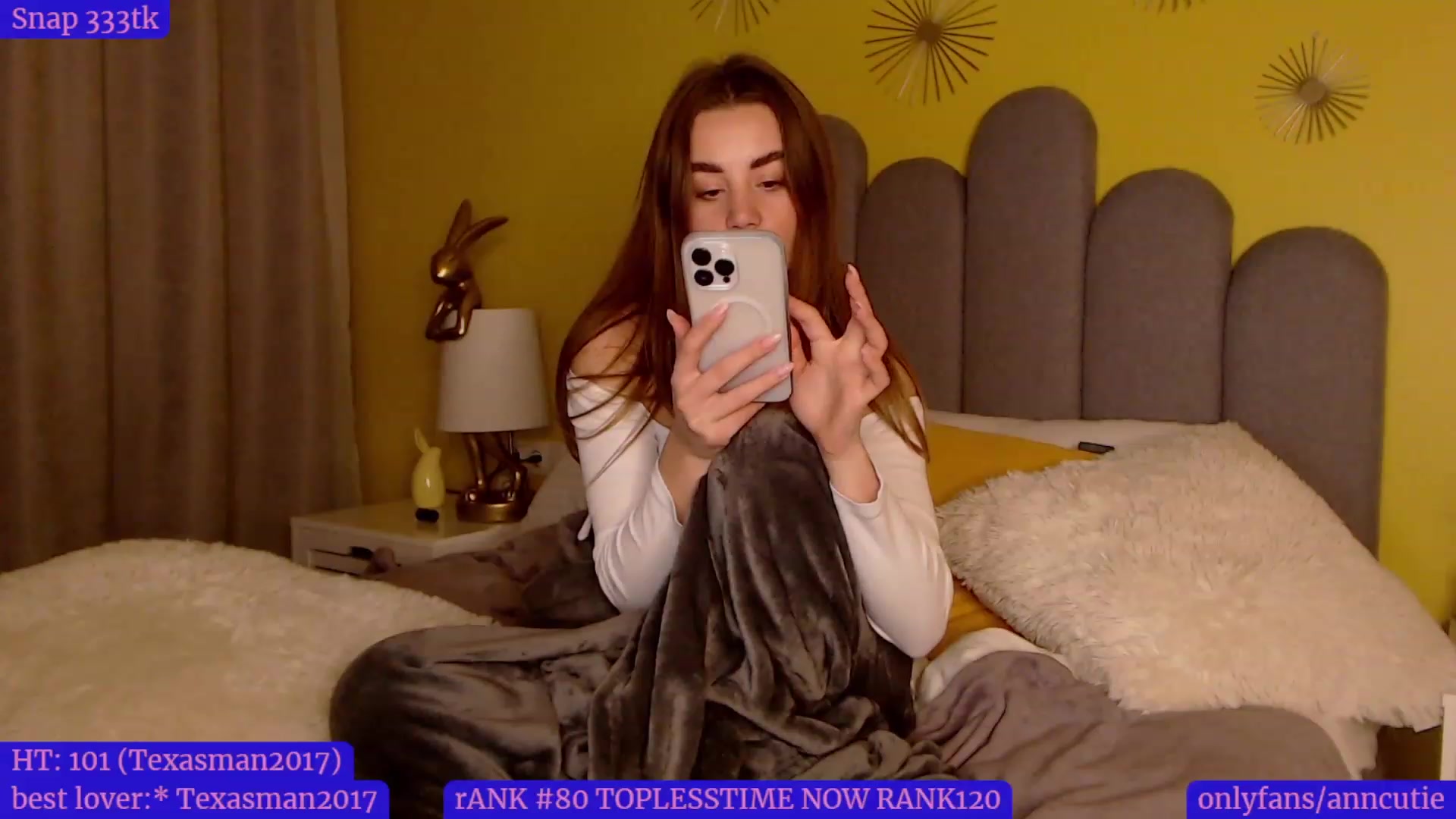 Gallery image thumbnail from AnnCutie's myfreecams stream on, 12/04/2022, 19:30 image 5 of 20