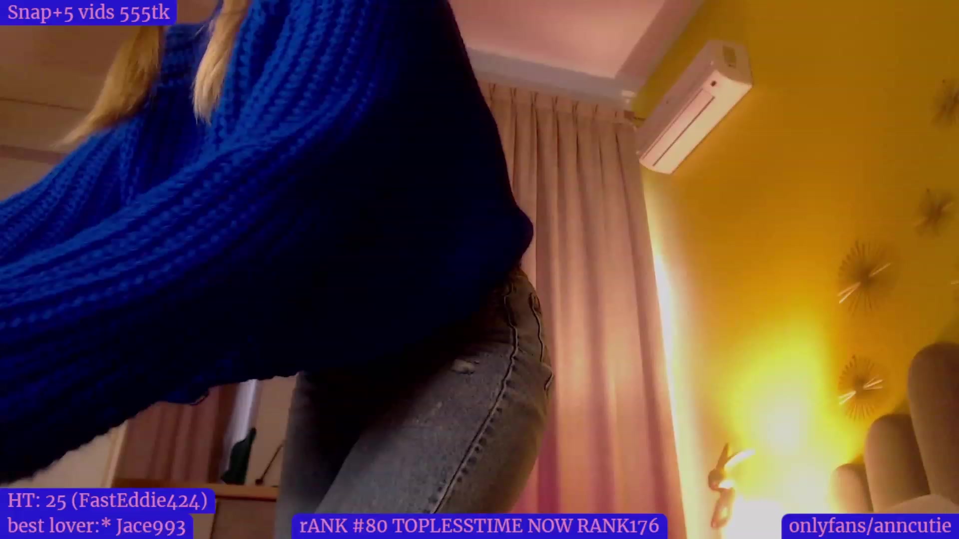 Gallery image thumbnail from AnnCutie's myfreecams stream on, 12/08/2022, 13:00 image 17 of 20
