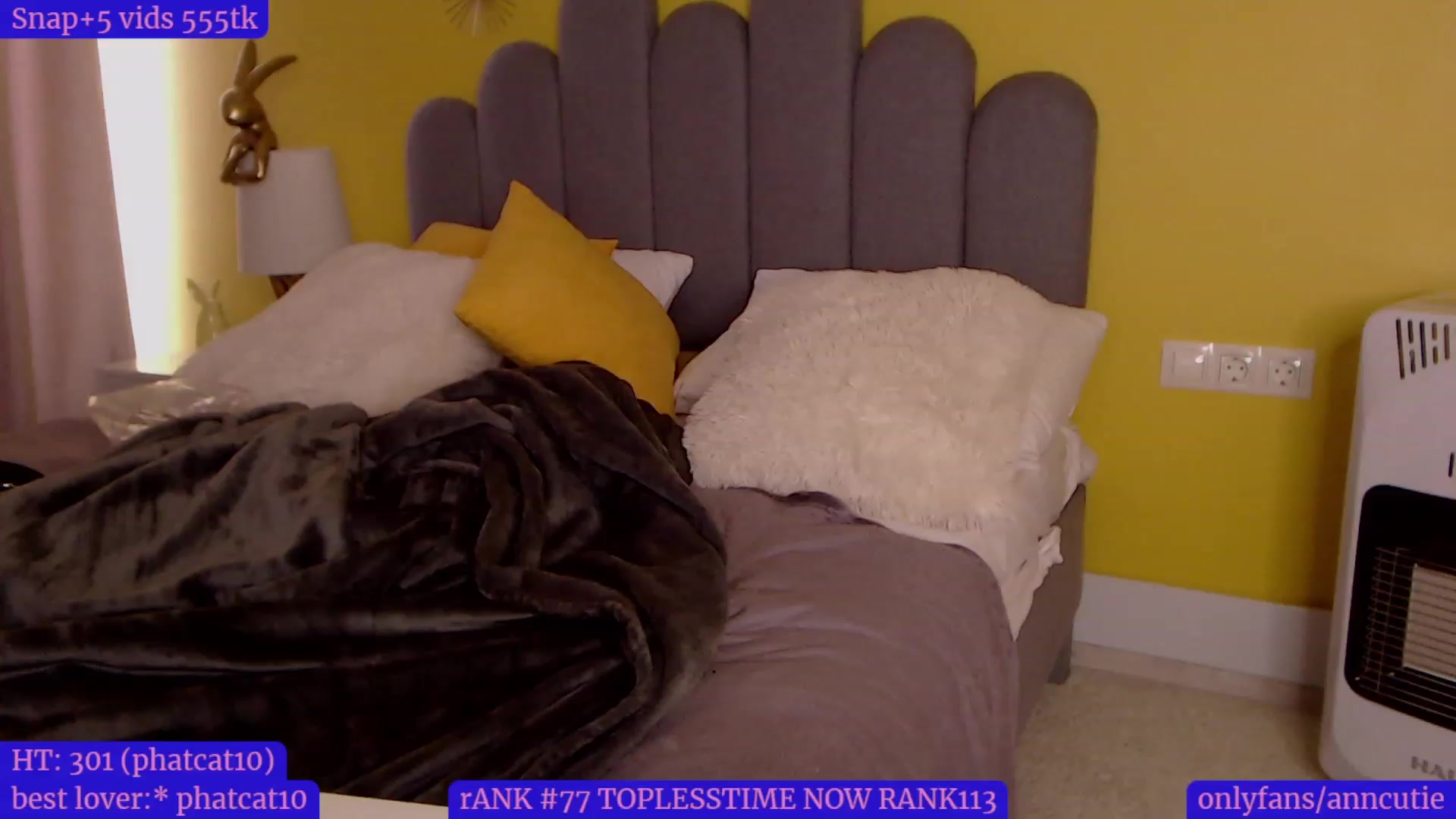 Gallery image thumbnail from AnnCutie's myfreecams stream on, 12/10/2022, 13:00 image 15 of 20