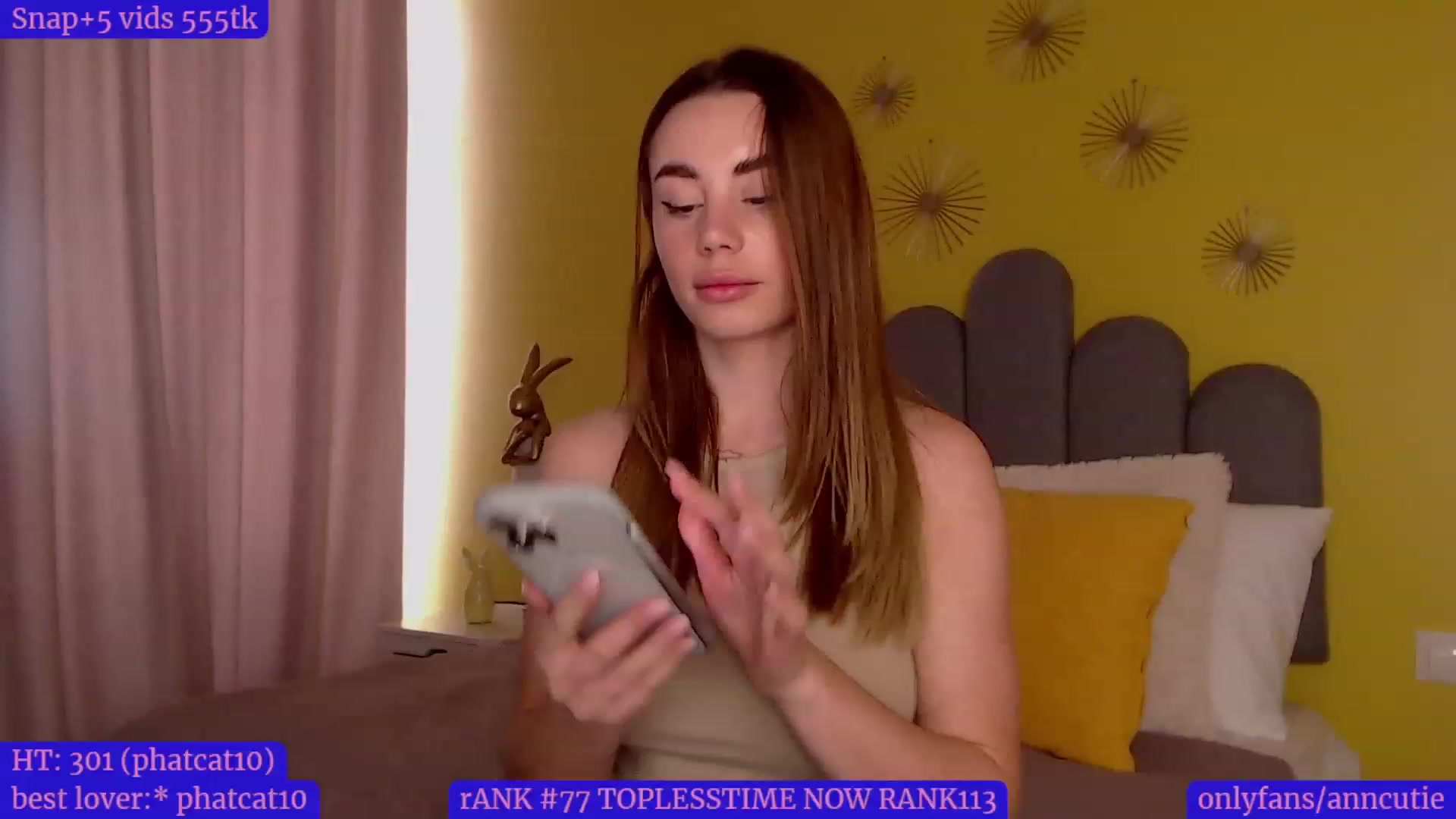 Gallery image thumbnail from AnnCutie's myfreecams stream on, 12/10/2022, 13:00 image 20 of 20
