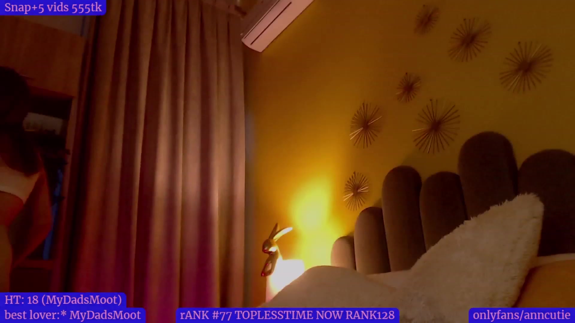 Gallery image thumbnail from AnnCutie's myfreecams stream on, 12/11/2022, 15:17 image 3 of 20