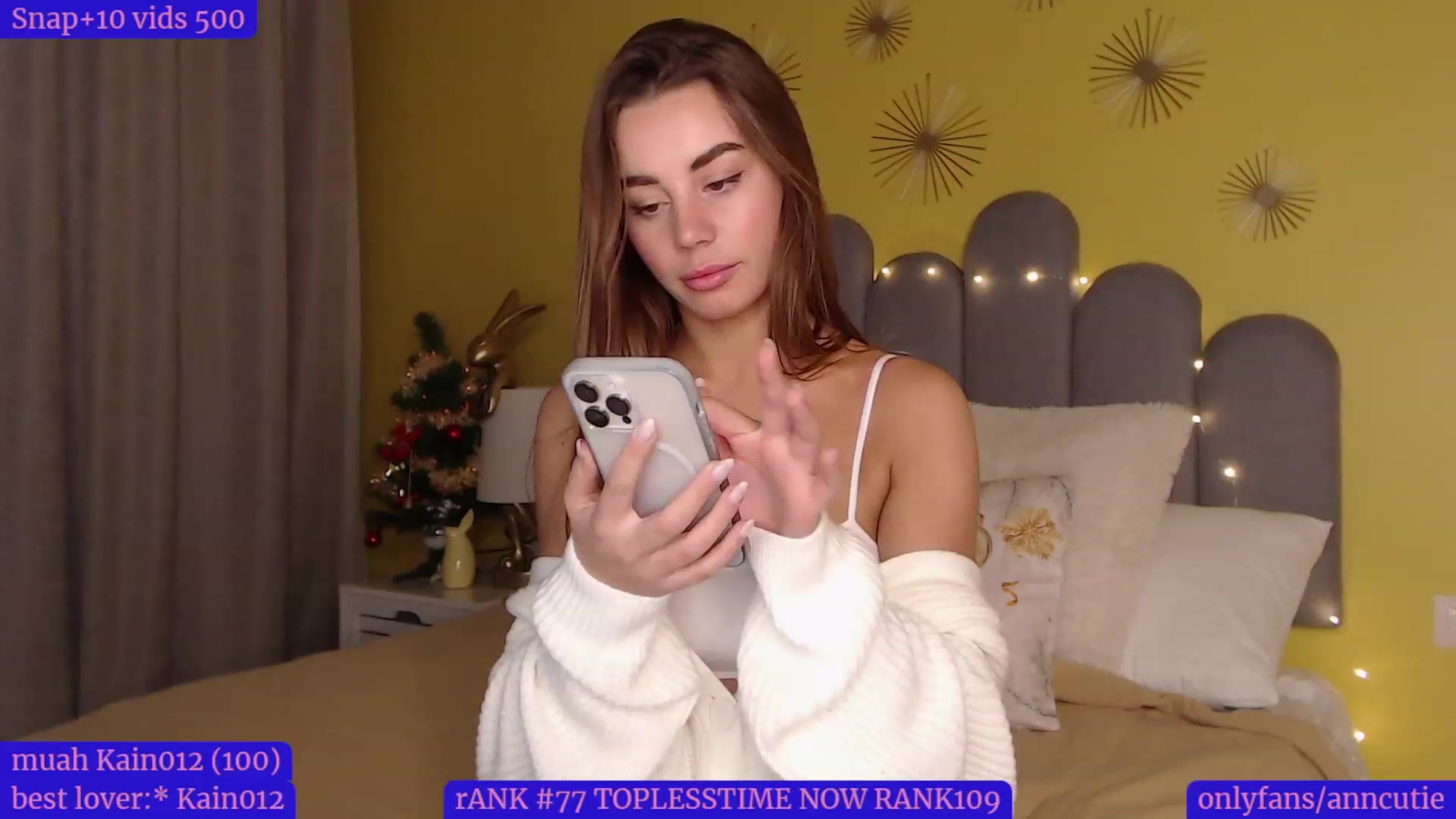 Gallery image thumbnail from AnnCutie's myfreecams stream on, 12/20/2022, 15:11 image 16 of 20