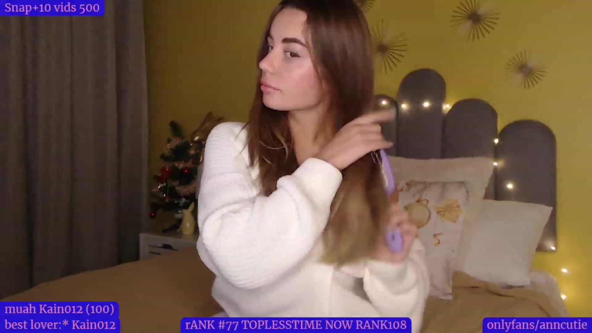 Gallery image thumbnail from AnnCutie's myfreecams stream on, 12/20/2022, 15:42 image 16 of 20