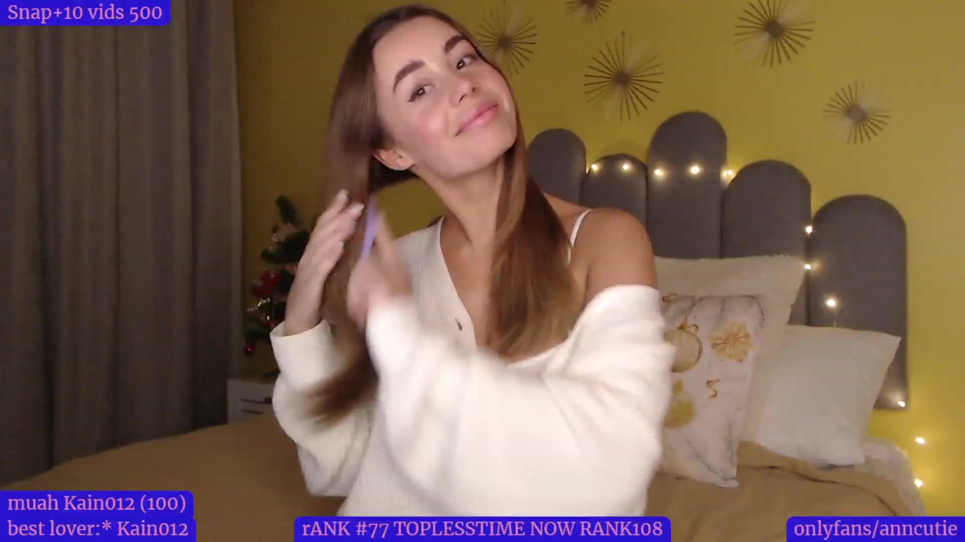 Gallery image thumbnail from AnnCutie's myfreecams stream on, 12/20/2022, 15:42 image 17 of 20