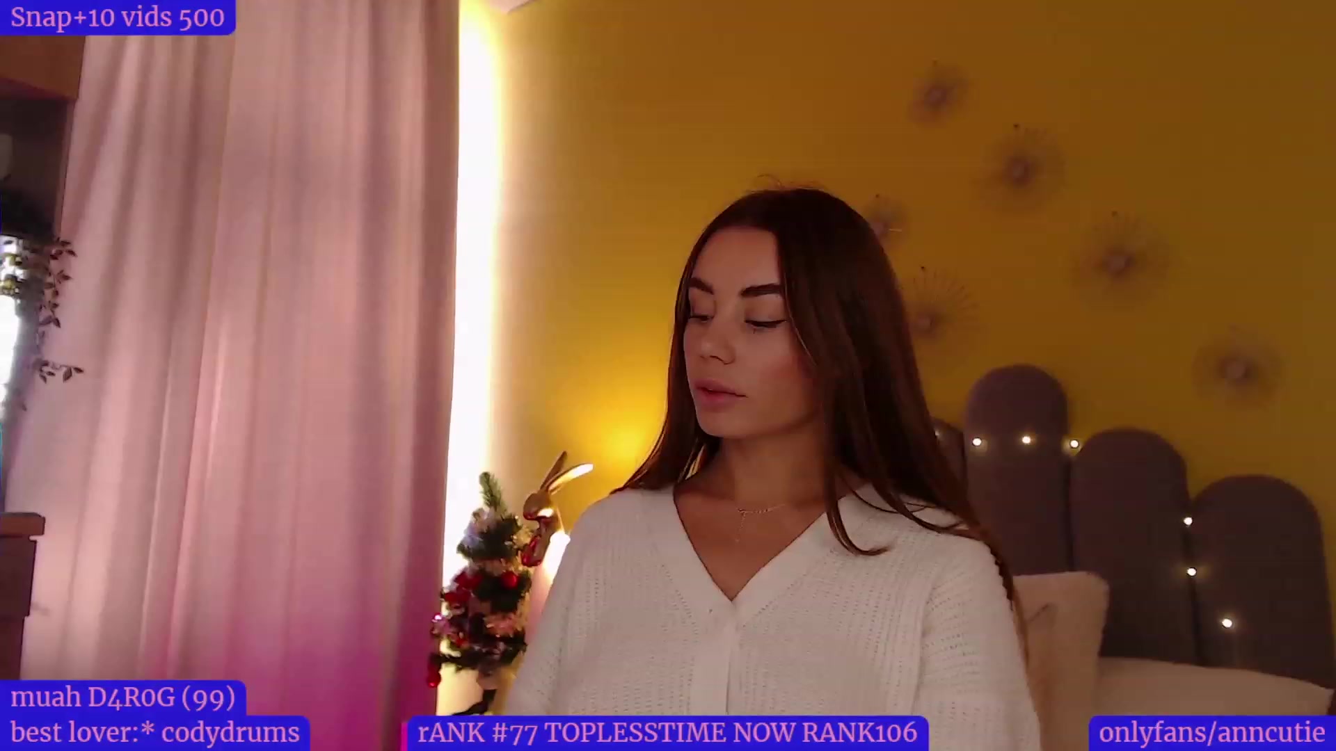 Gallery image thumbnail from AnnCutie's myfreecams stream on, 12/21/2022, 11:24 image 17 of 20