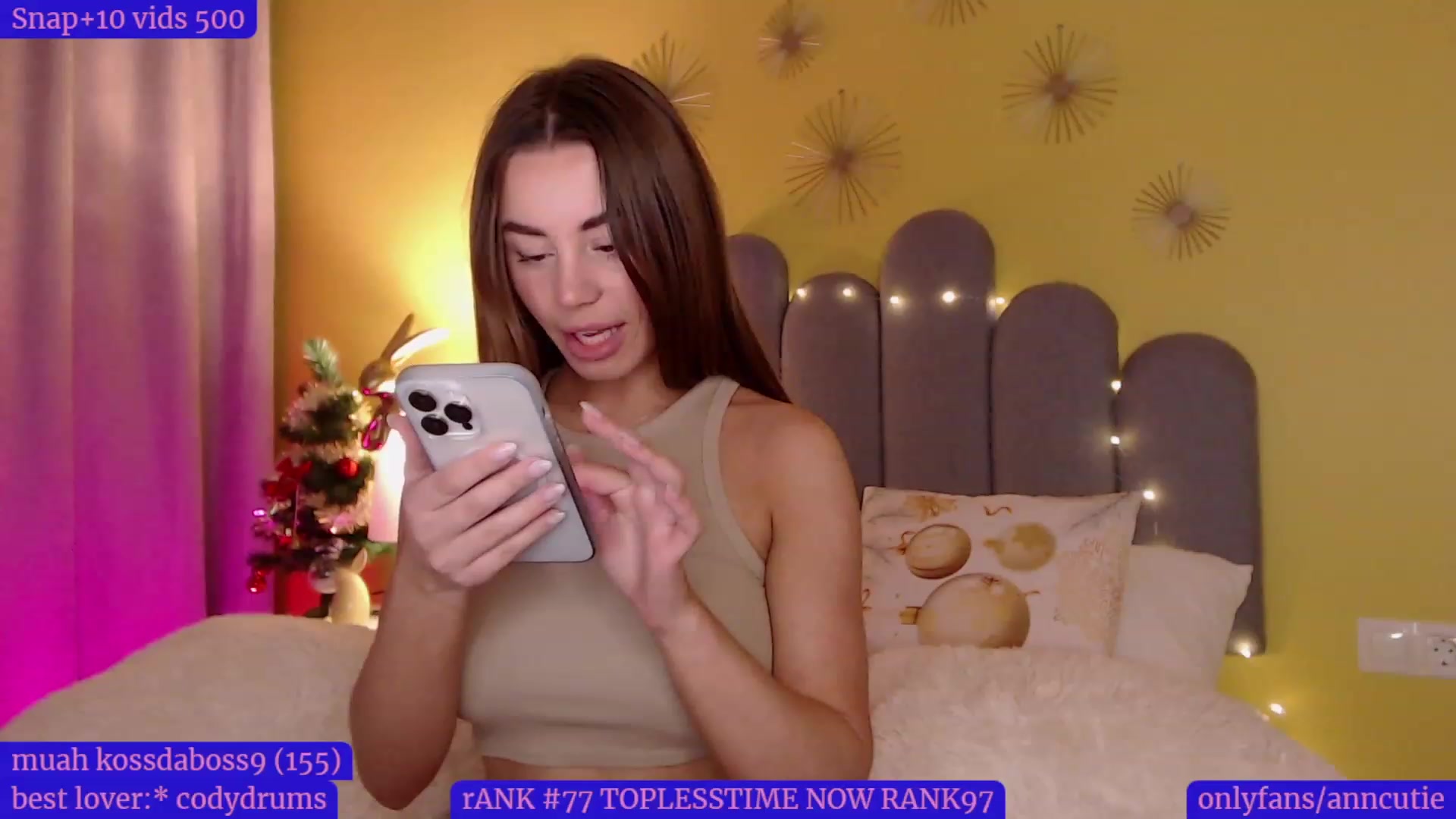 Gallery image thumbnail from AnnCutie's myfreecams stream on, 12/21/2022, 15:33 image 7 of 20