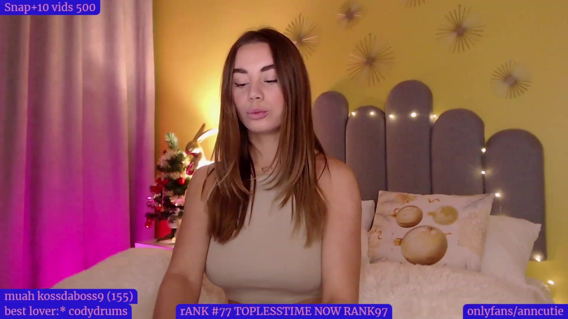 Gallery image thumbnail from AnnCutie's myfreecams stream on, 12/21/2022, 15:33 image 18 of 20
