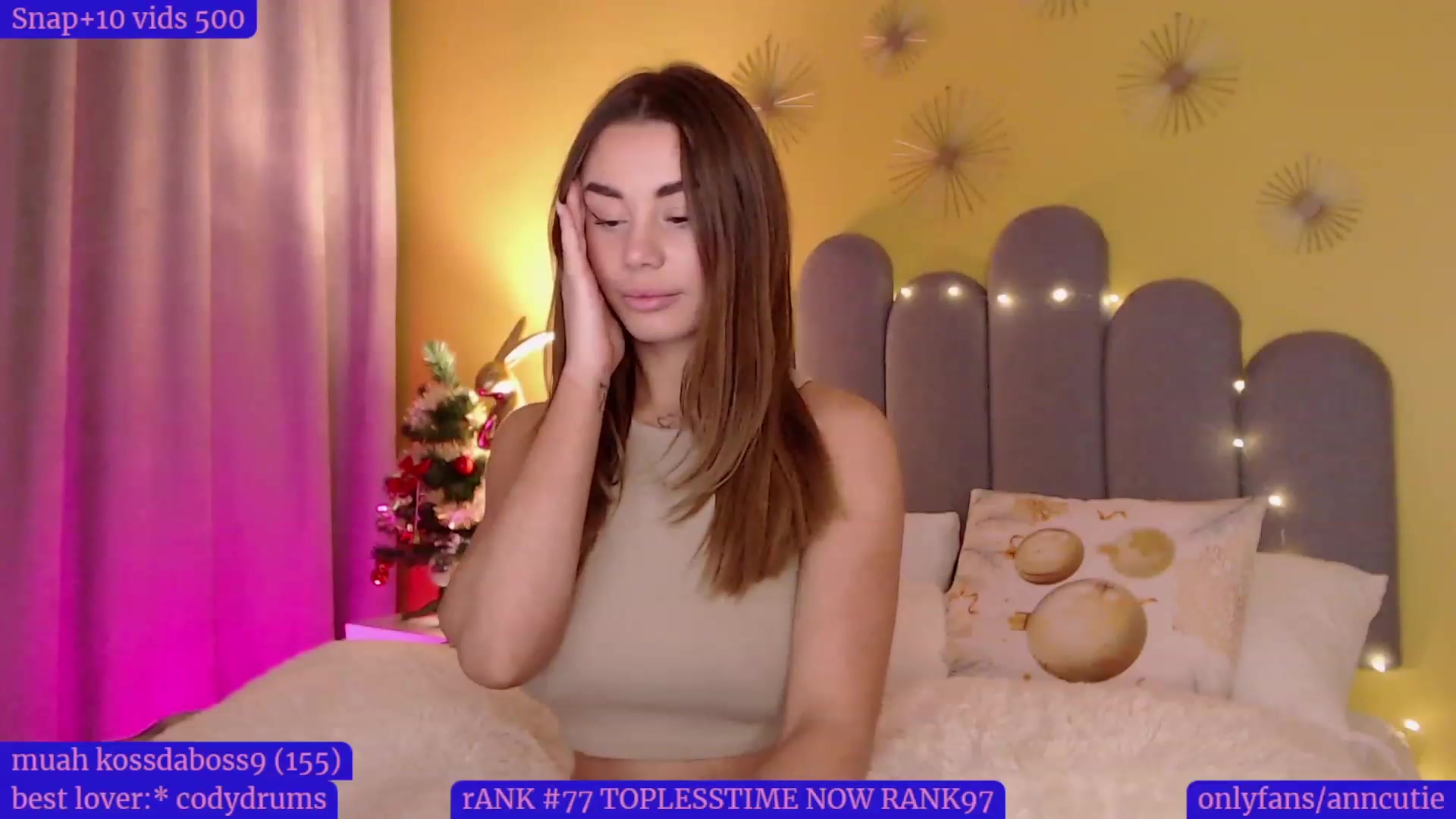 Gallery image thumbnail from AnnCutie's myfreecams stream on, 12/21/2022, 15:33 image 11 of 20