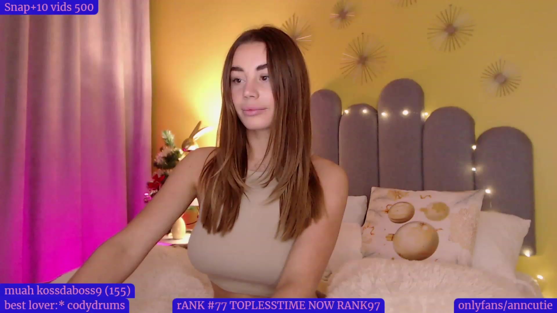Gallery image thumbnail from AnnCutie's myfreecams stream on, 12/21/2022, 15:33 image 12 of 20