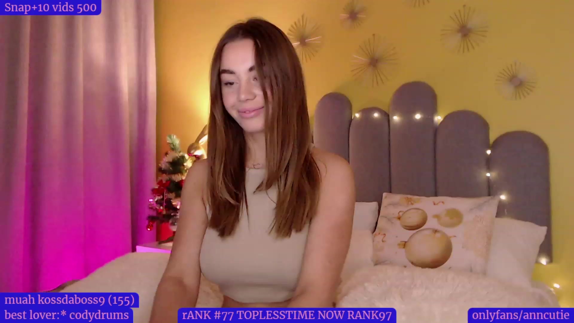 Gallery image thumbnail from AnnCutie's myfreecams stream on, 12/21/2022, 15:33 image 9 of 20