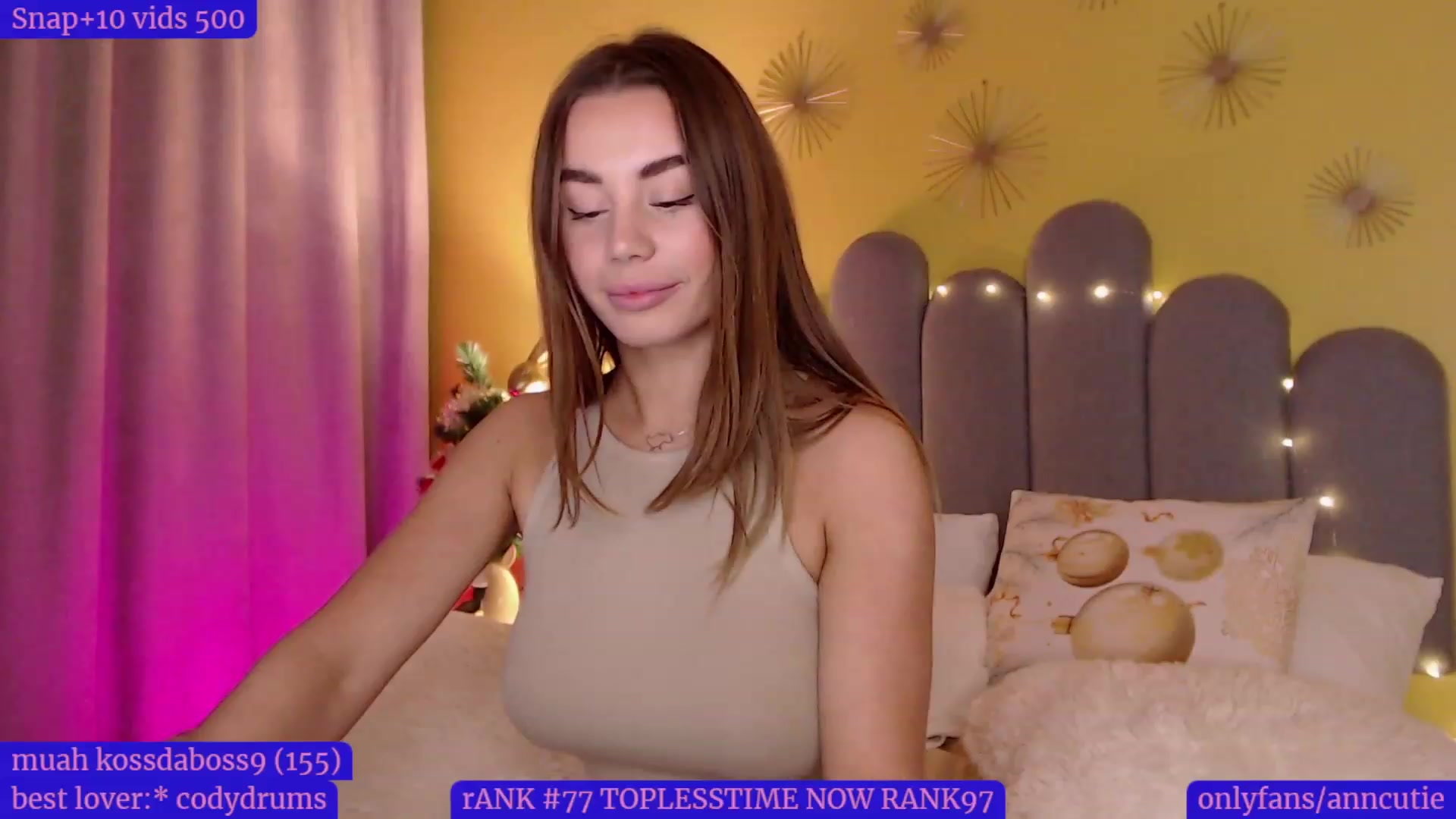 Gallery image thumbnail from AnnCutie's myfreecams stream on, 12/21/2022, 15:33 image 4 of 20