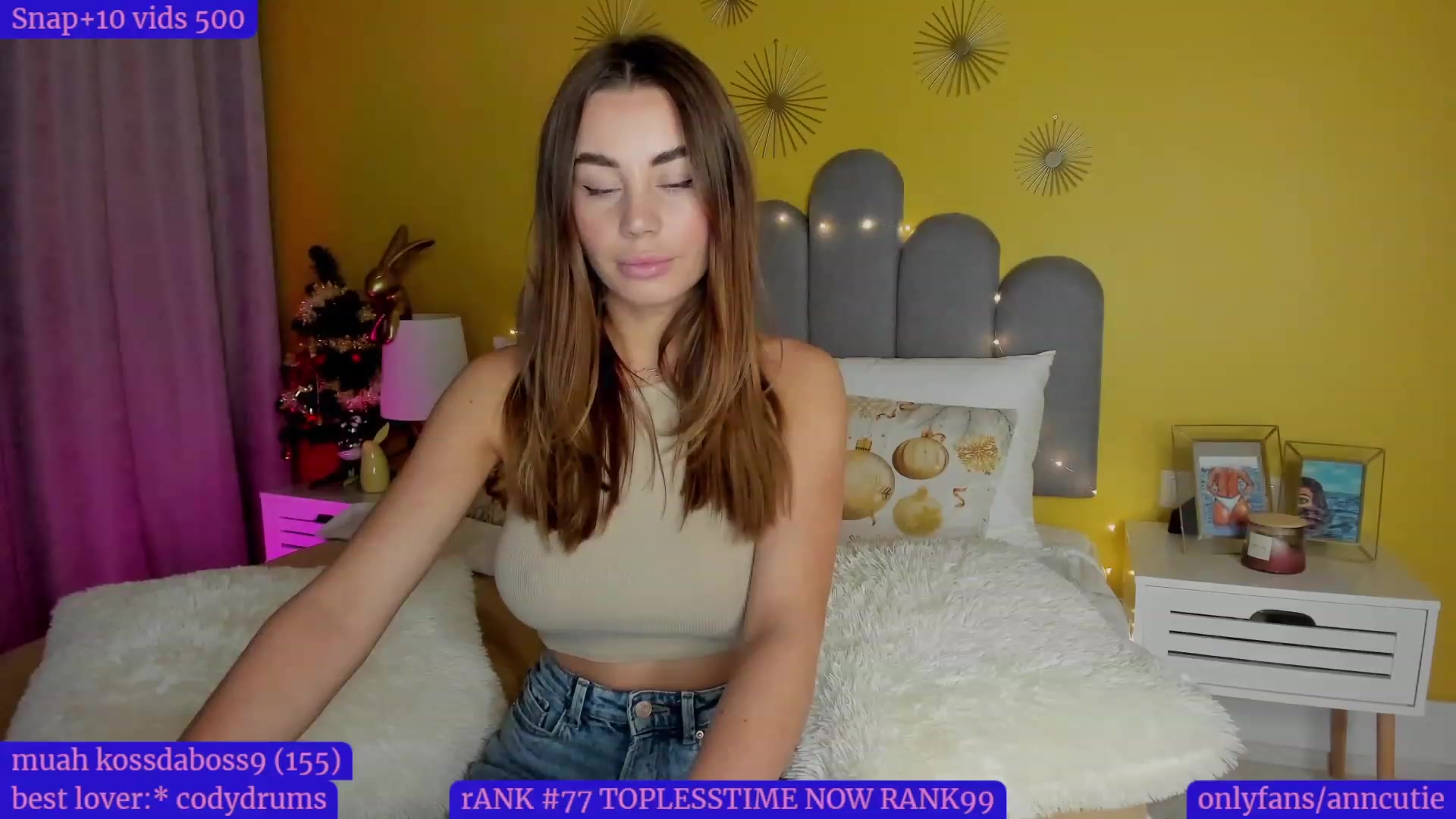 Gallery image thumbnail from AnnCutie's myfreecams stream on, 12/21/2022, 17:45 image 16 of 20