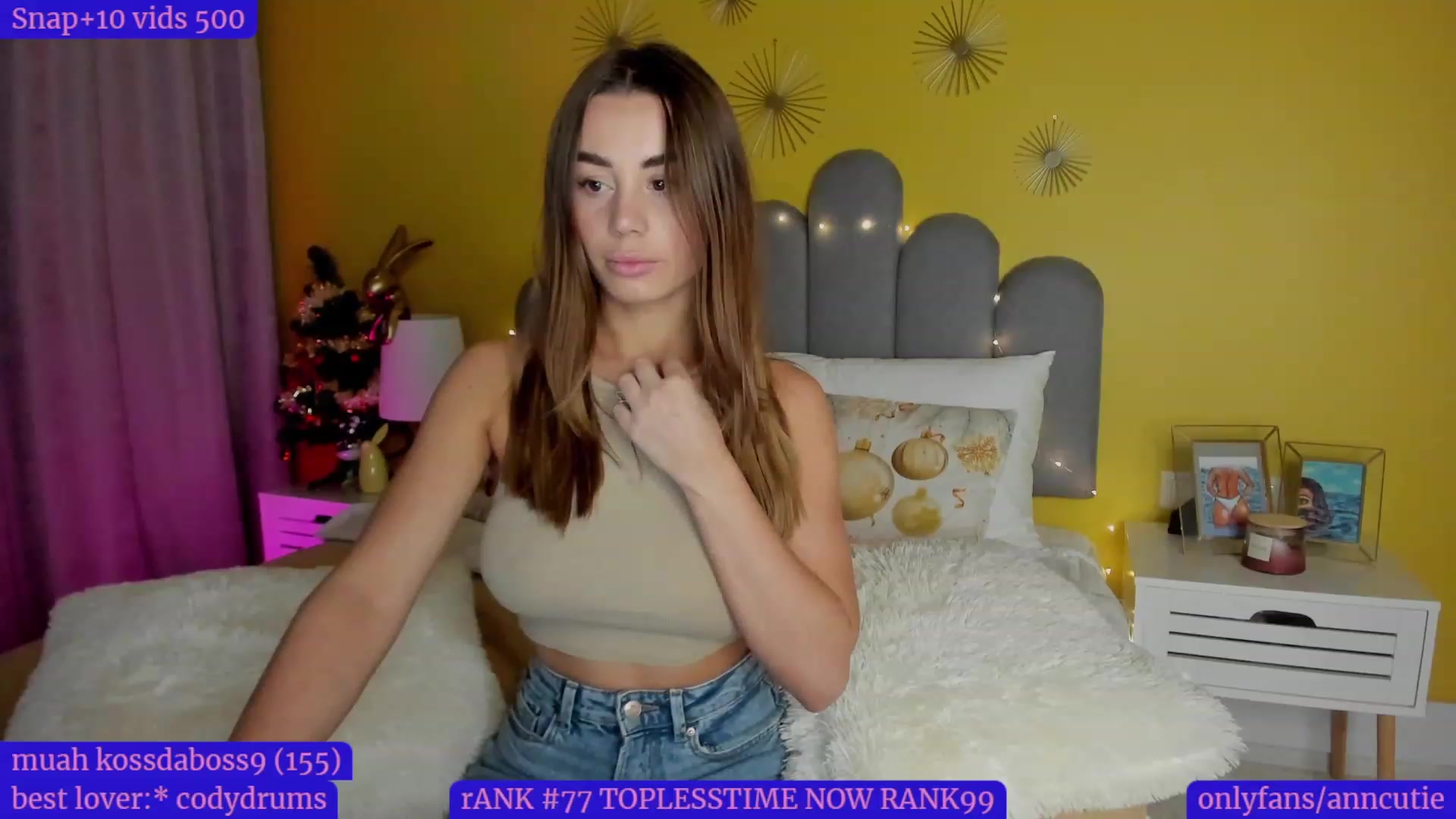 Gallery image thumbnail from AnnCutie's myfreecams stream on, 12/21/2022, 17:45 image 18 of 20