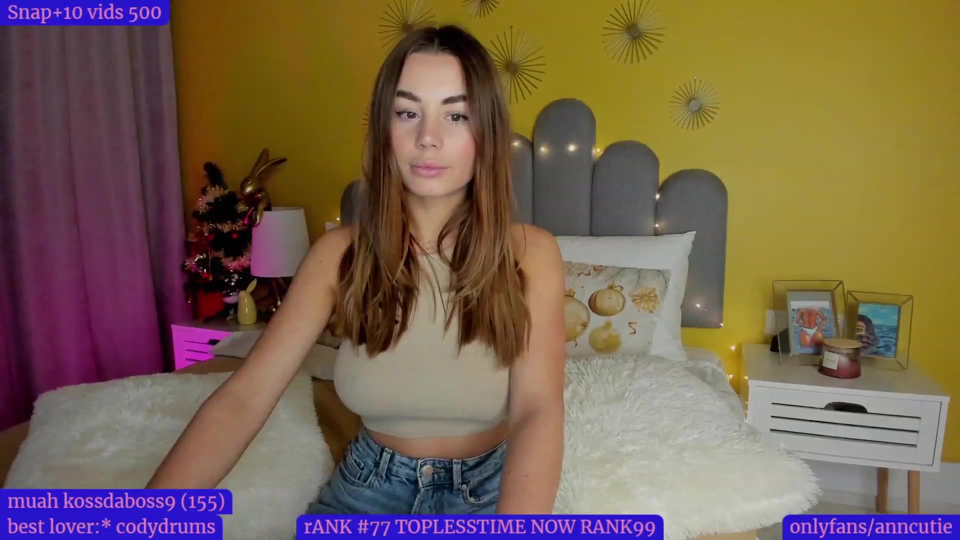 Gallery image thumbnail from AnnCutie's myfreecams stream on, 12/21/2022, 17:45 image 17 of 20