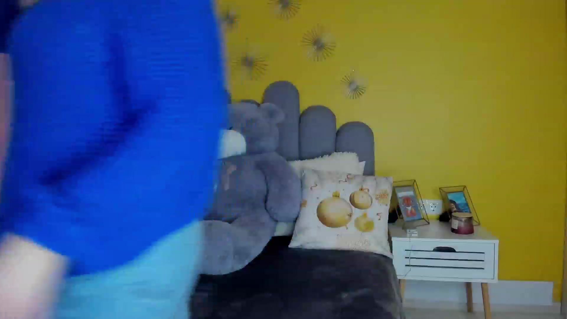 Gallery image thumbnail from AnnCutie's myfreecams stream on, 12/22/2022, 13:20 image 2 of 20