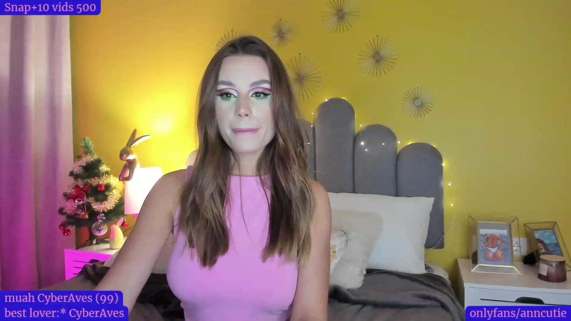 Gallery image thumbnail from AnnCutie's myfreecams stream on, 12/22/2022, 15:57 image 3 of 20