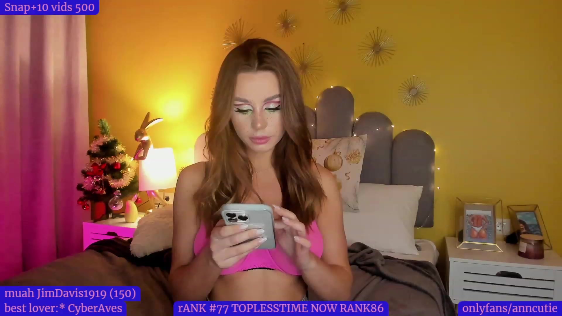Gallery image thumbnail from AnnCutie's myfreecams stream on, 12/22/2022, 18:58 image 10 of 20