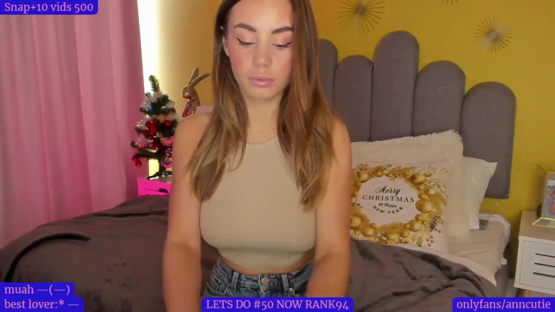 Gallery image thumbnail from AnnCutie's myfreecams stream on, 12/23/2022, 07:27 image 2 of 20