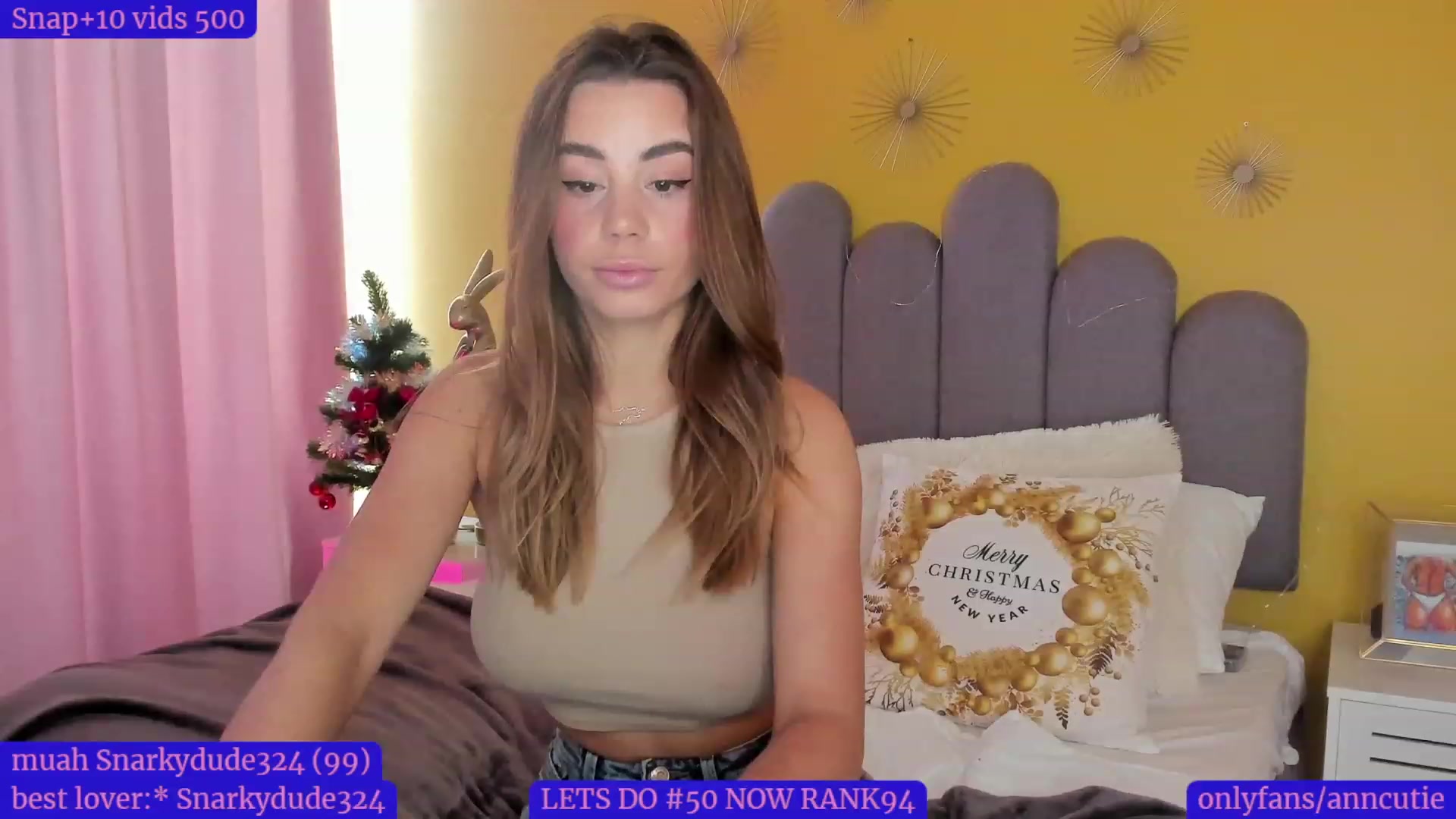 Gallery image thumbnail from AnnCutie's myfreecams stream on, 12/23/2022, 09:18 image 4 of 20