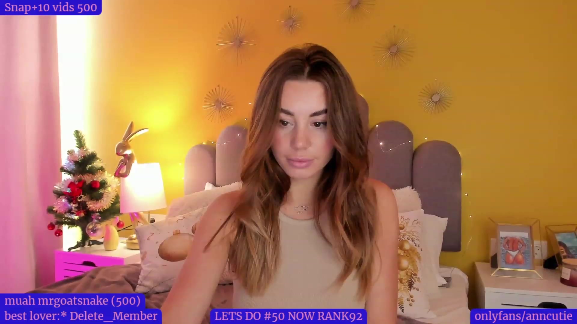 Gallery image thumbnail from AnnCutie's myfreecams stream on, 12/23/2022, 10:23 image 18 of 20