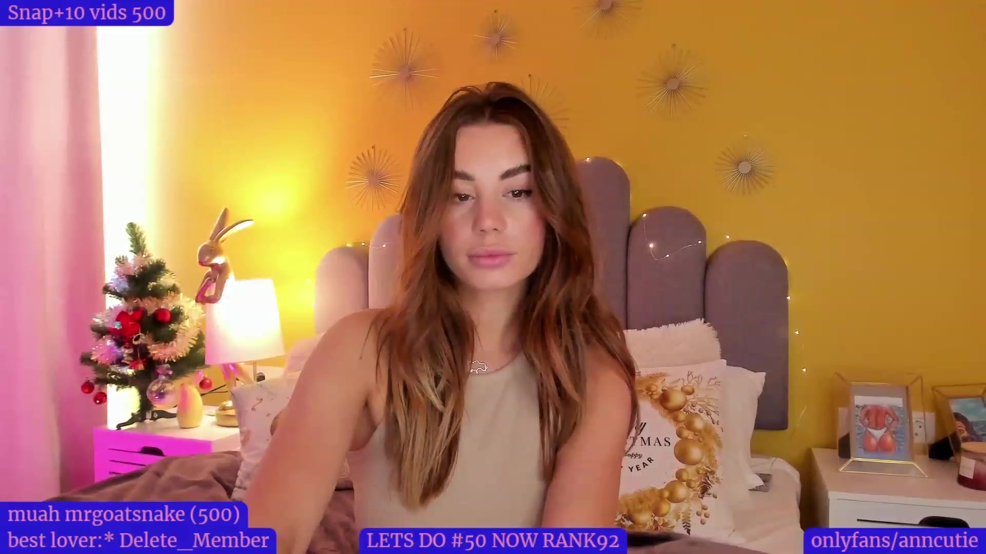 Gallery image thumbnail from AnnCutie's myfreecams stream on, 12/23/2022, 10:23 image 15 of 20