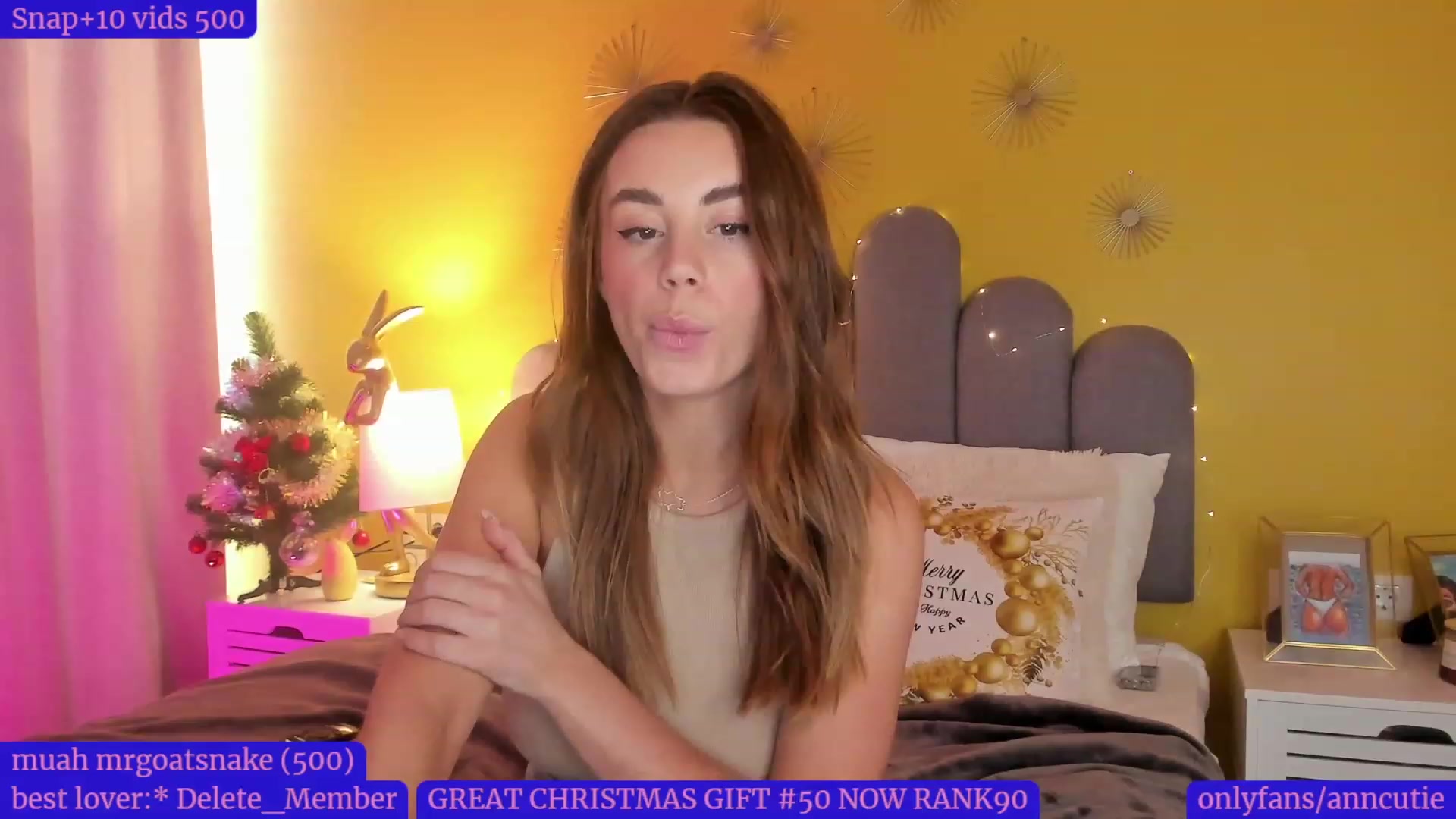 Gallery image thumbnail from AnnCutie's myfreecams stream on, 12/23/2022, 12:30 image 13 of 20