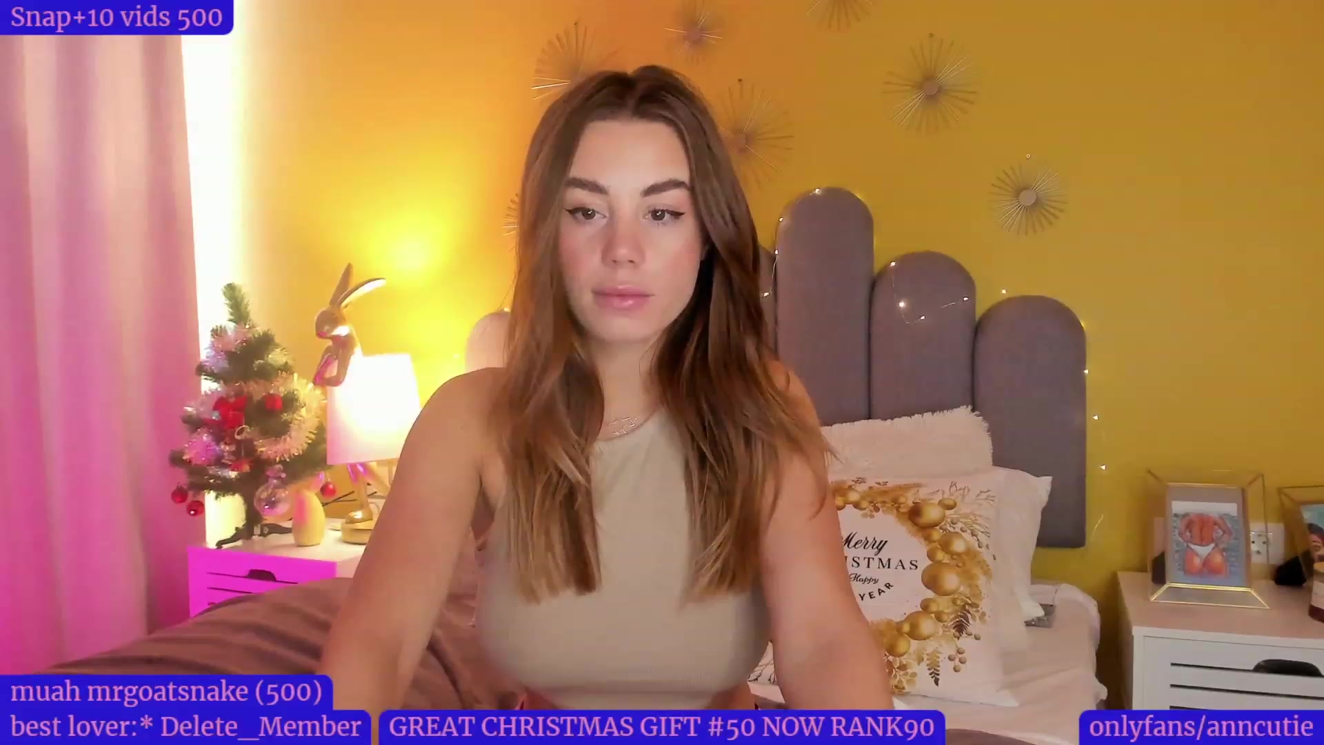 Gallery image thumbnail from AnnCutie's myfreecams stream on, 12/23/2022, 12:30 image 10 of 20