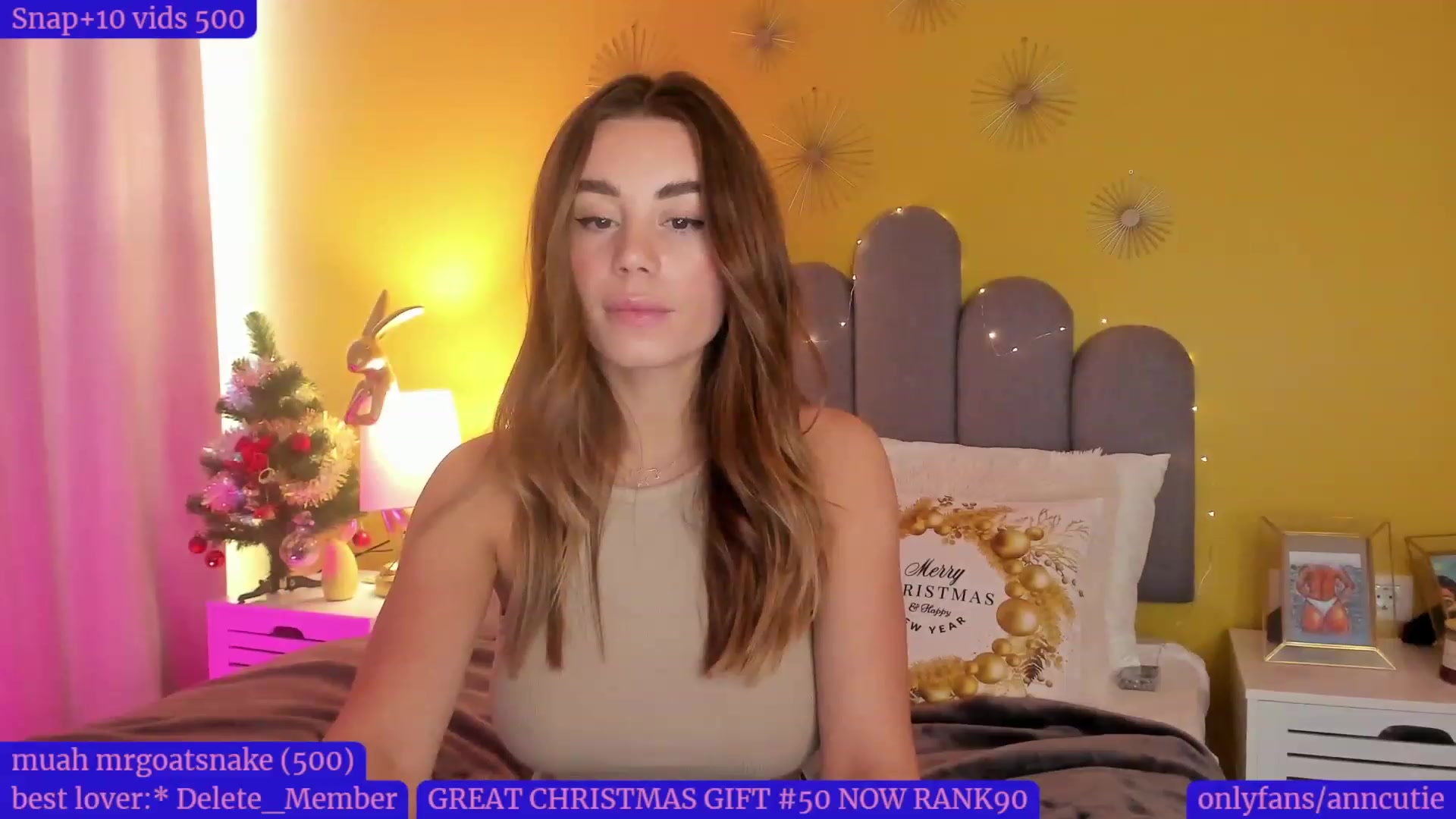 Gallery image thumbnail from AnnCutie's myfreecams stream on, 12/23/2022, 12:30 image 18 of 20