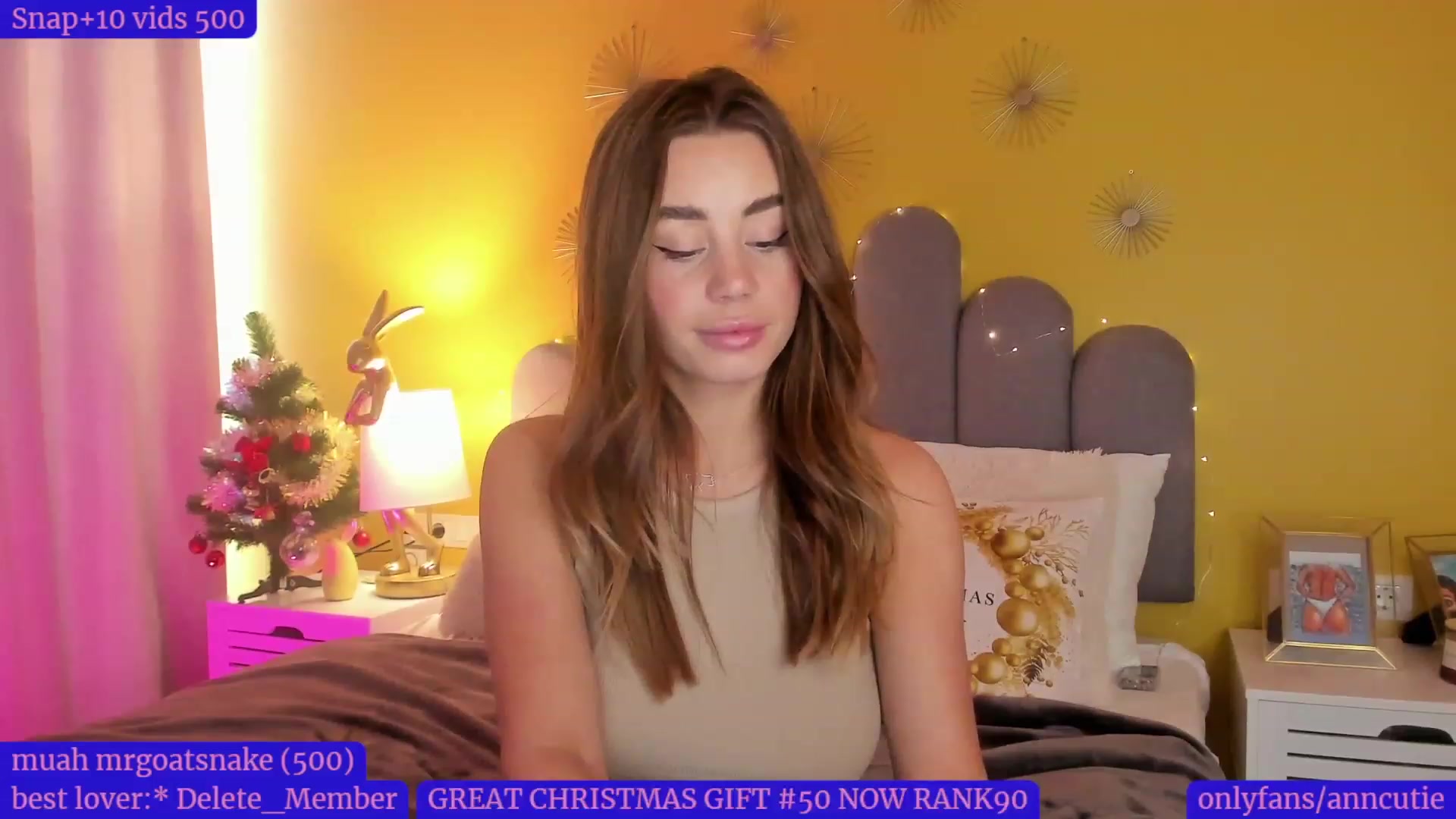 Gallery image thumbnail from AnnCutie's myfreecams stream on, 12/23/2022, 12:30 image 19 of 20