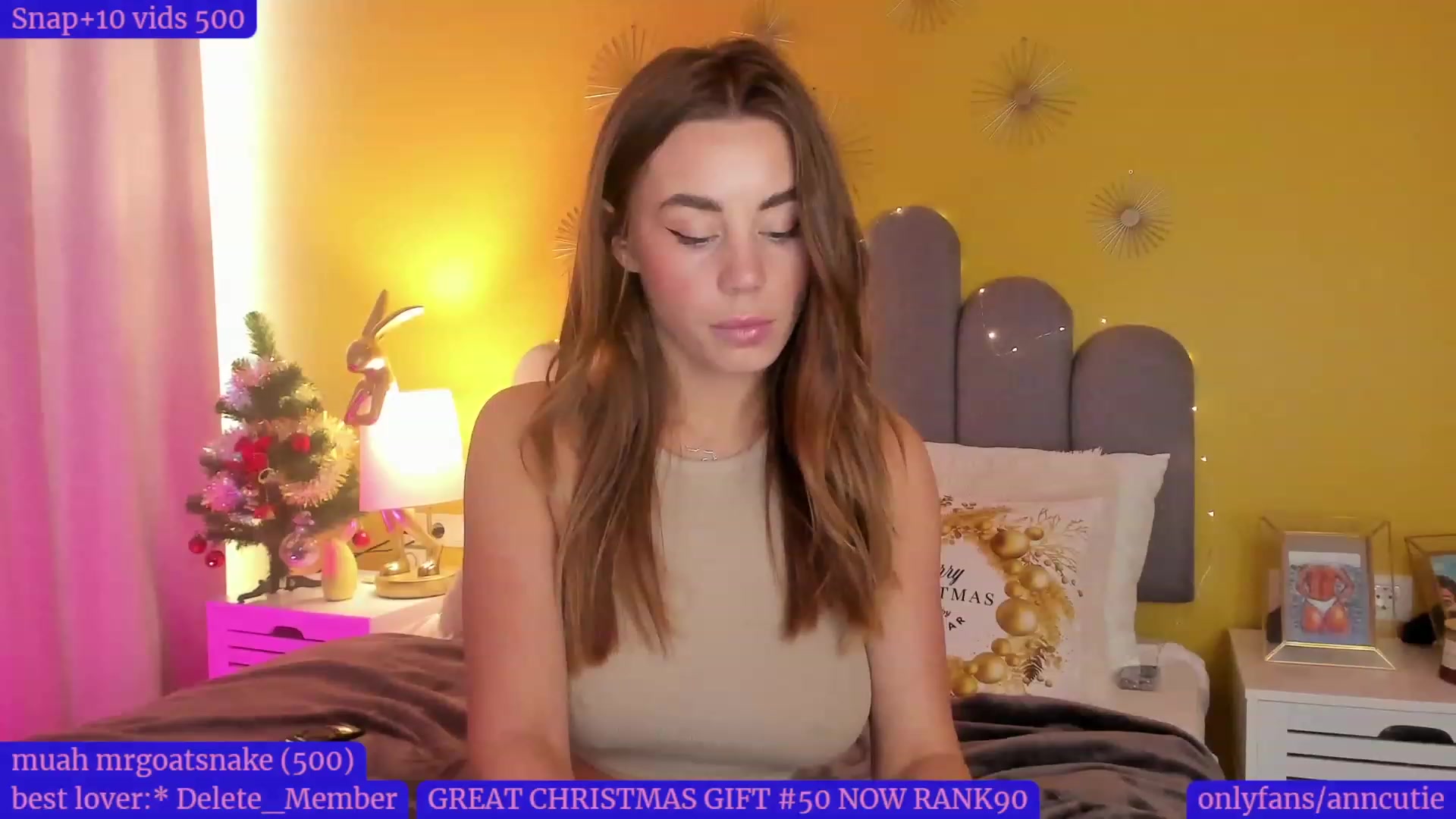 Gallery image thumbnail from AnnCutie's myfreecams stream on, 12/23/2022, 12:30 image 12 of 20