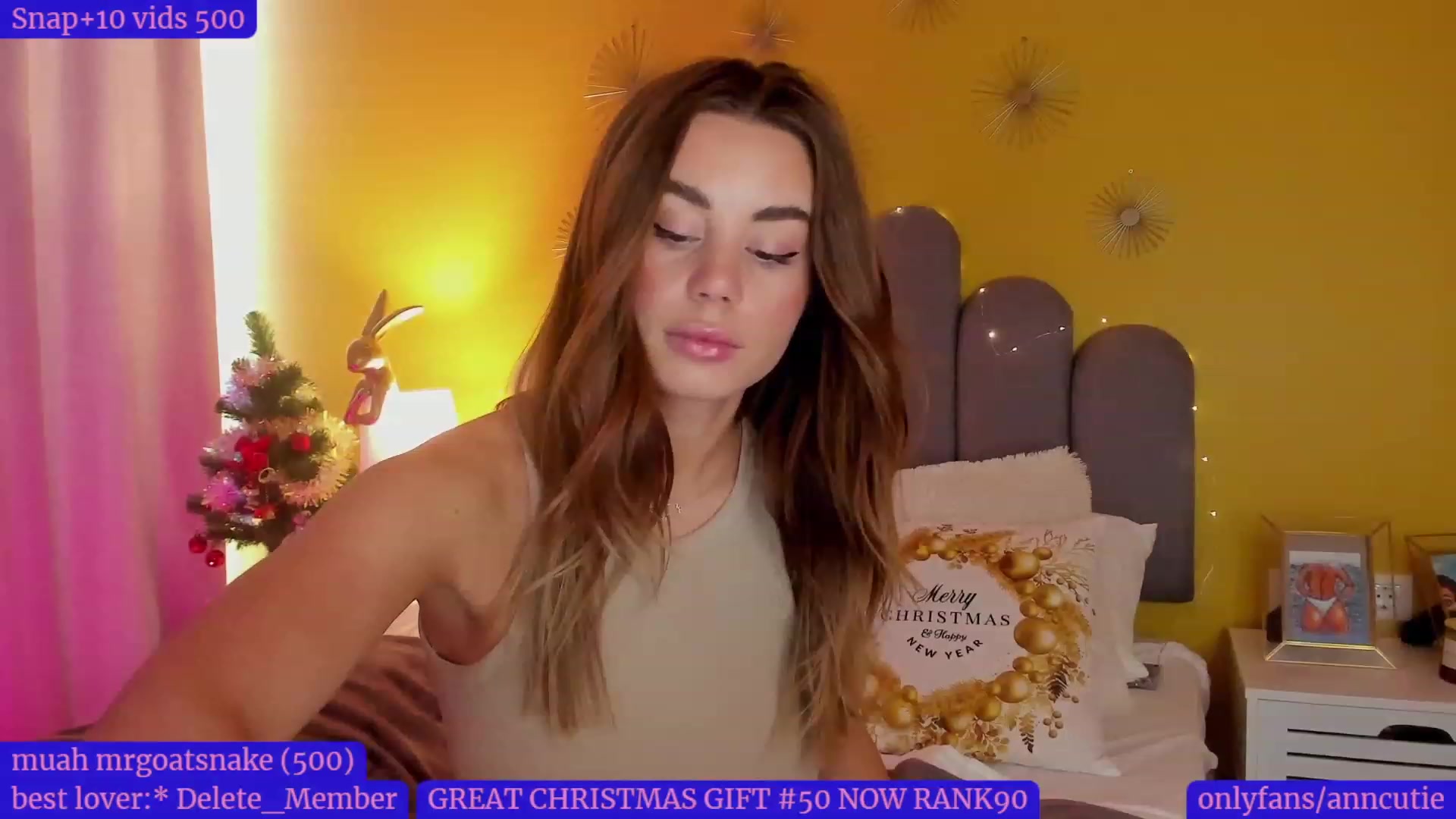 Gallery image thumbnail from AnnCutie's myfreecams stream on, 12/23/2022, 12:30 image 7 of 20