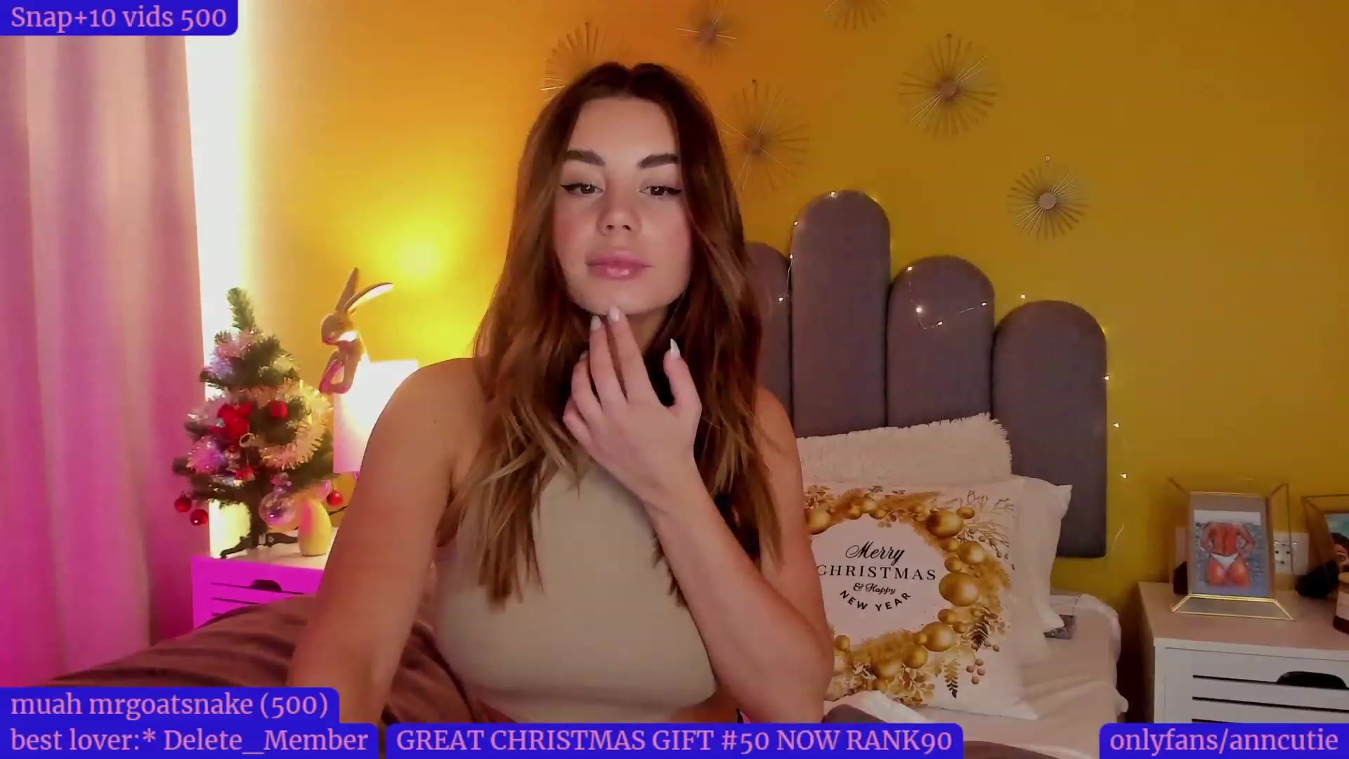 Gallery image thumbnail from AnnCutie's myfreecams stream on, 12/23/2022, 12:30 image 6 of 20