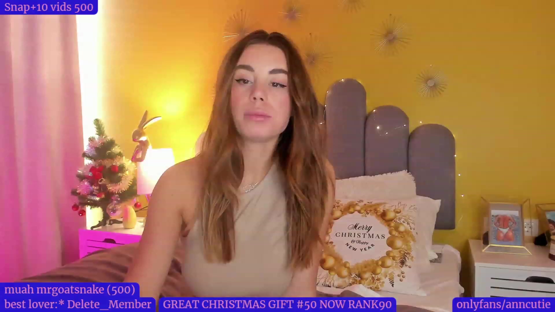 Gallery image thumbnail from AnnCutie's myfreecams stream on, 12/23/2022, 12:30 image 9 of 20