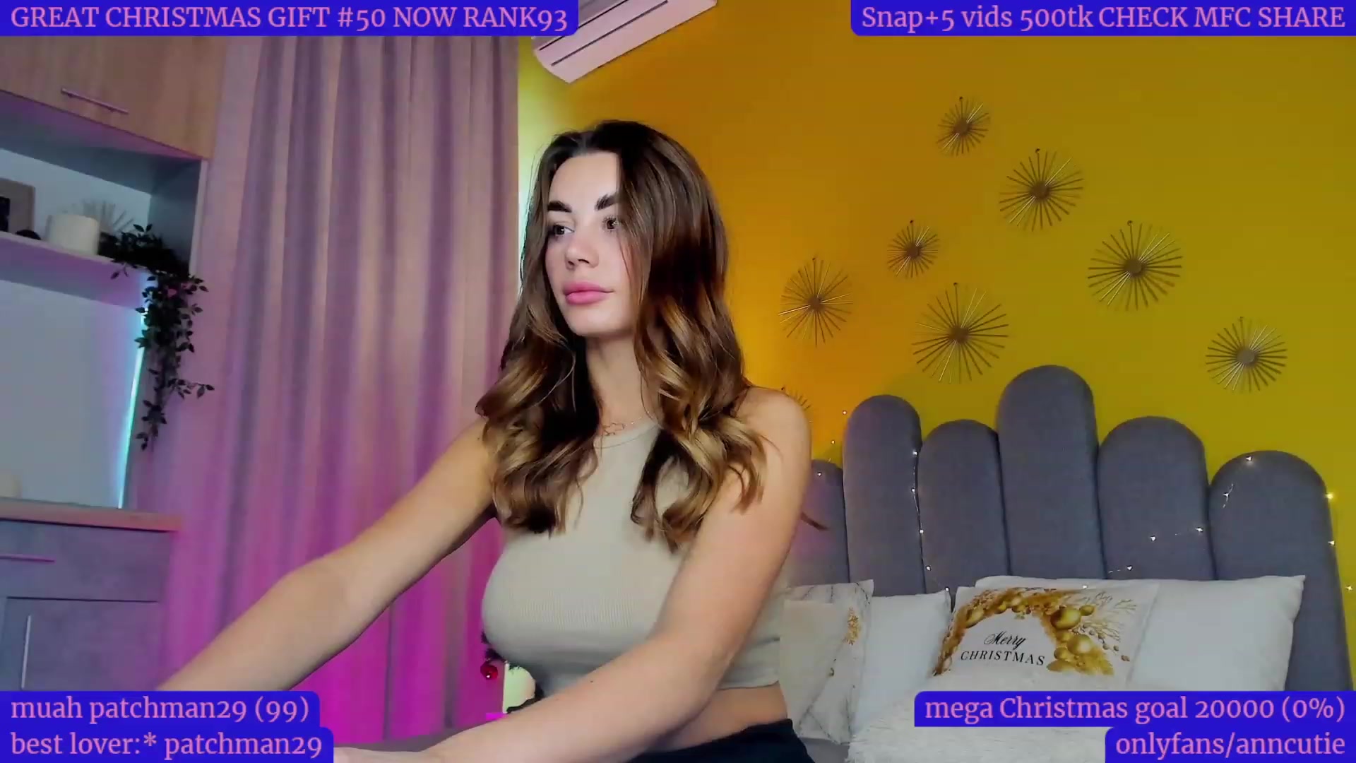 Gallery image thumbnail from AnnCutie's myfreecams stream on, 12/24/2022, 14:53 image 7 of 20