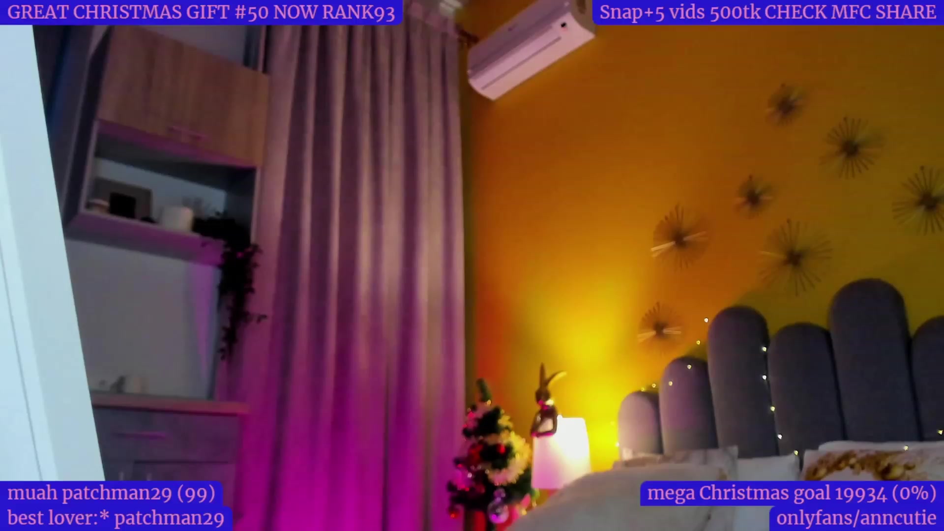 Gallery image thumbnail from AnnCutie's myfreecams stream on, 12/24/2022, 14:53 image 18 of 20