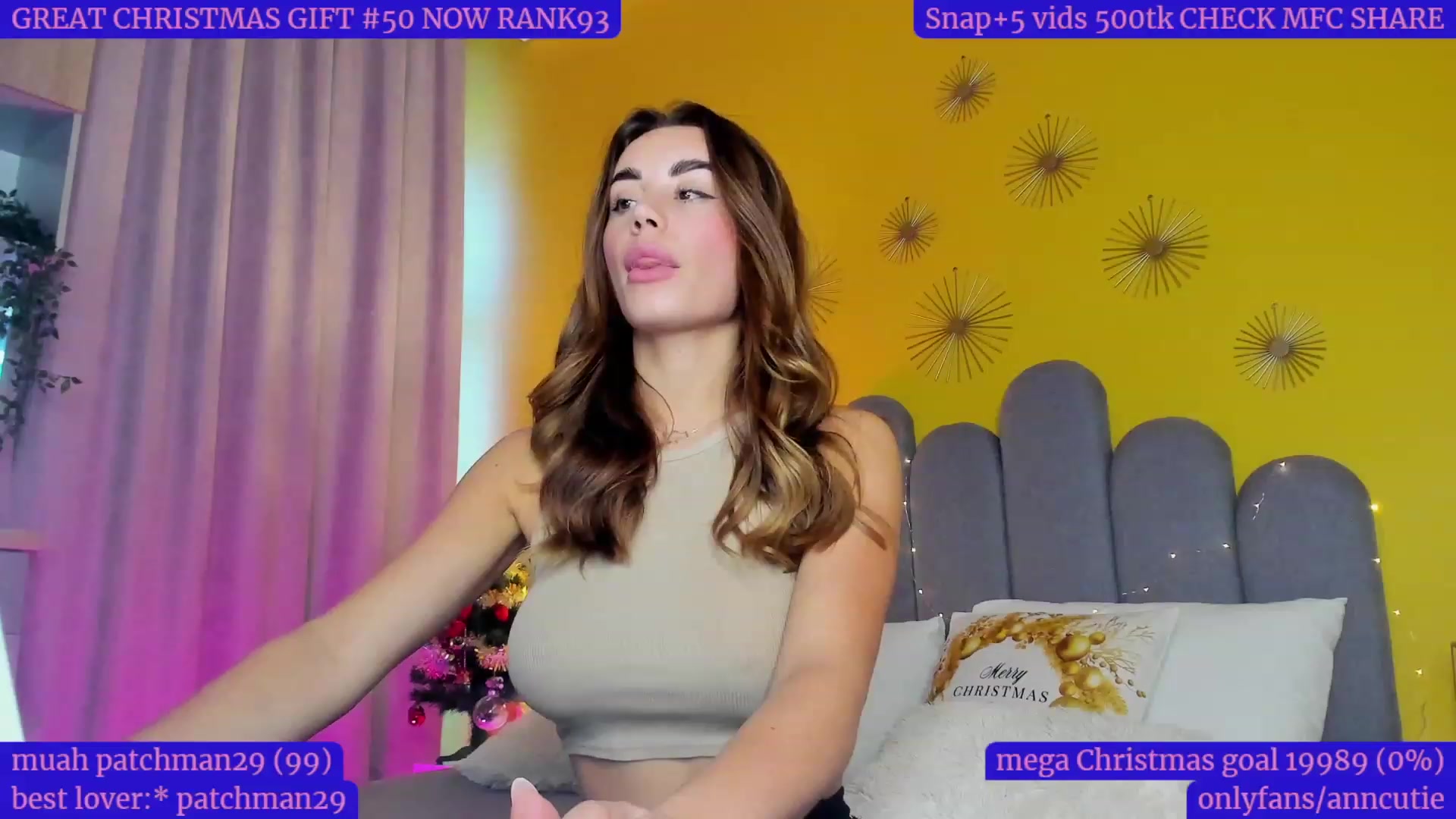 Gallery image thumbnail from AnnCutie's myfreecams stream on, 12/24/2022, 14:53 image 11 of 20